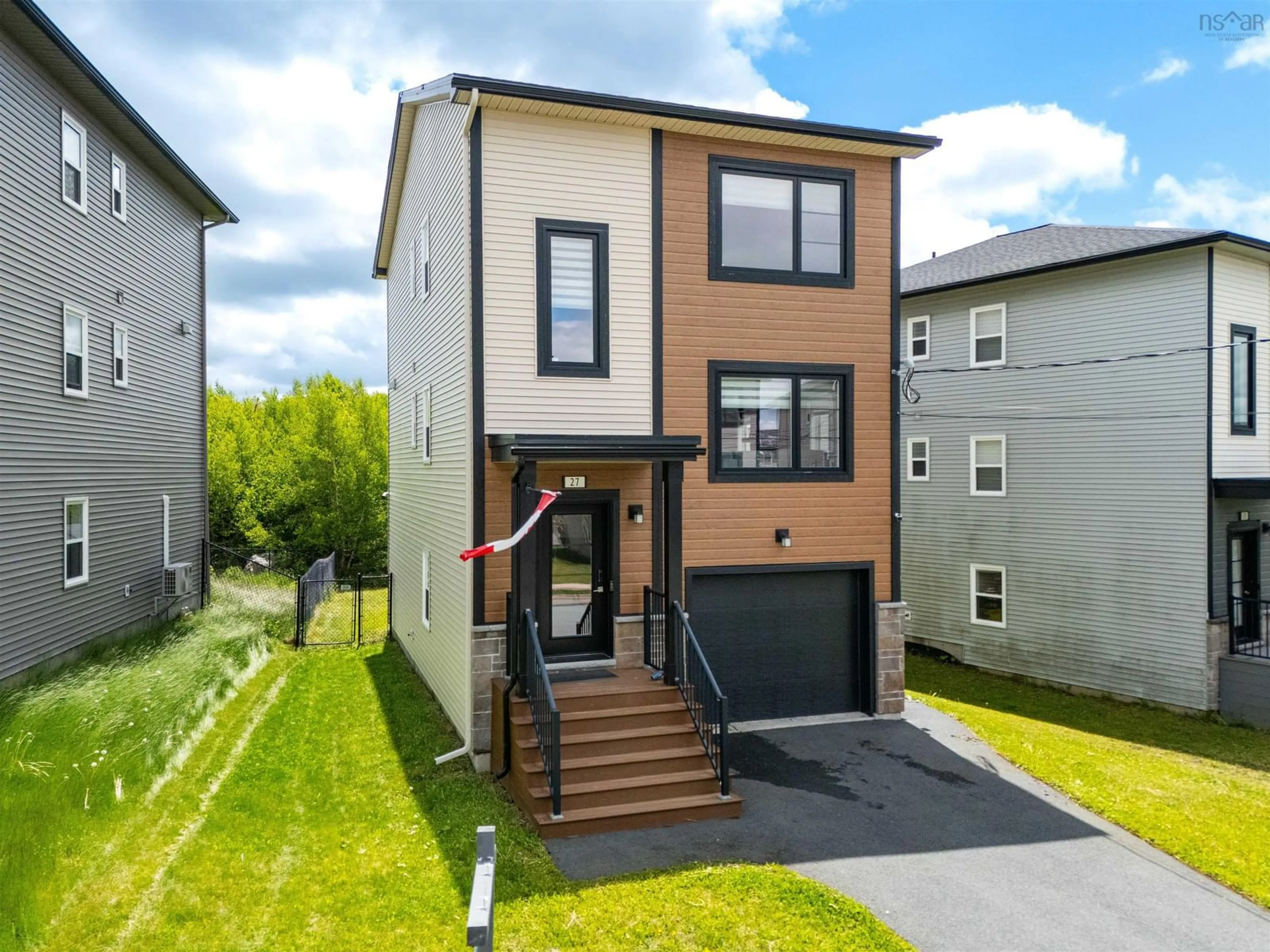 Home with vinyl exterior material, street for 27 Onyx Cres, Halifax Nova Scotia B3P 0H5