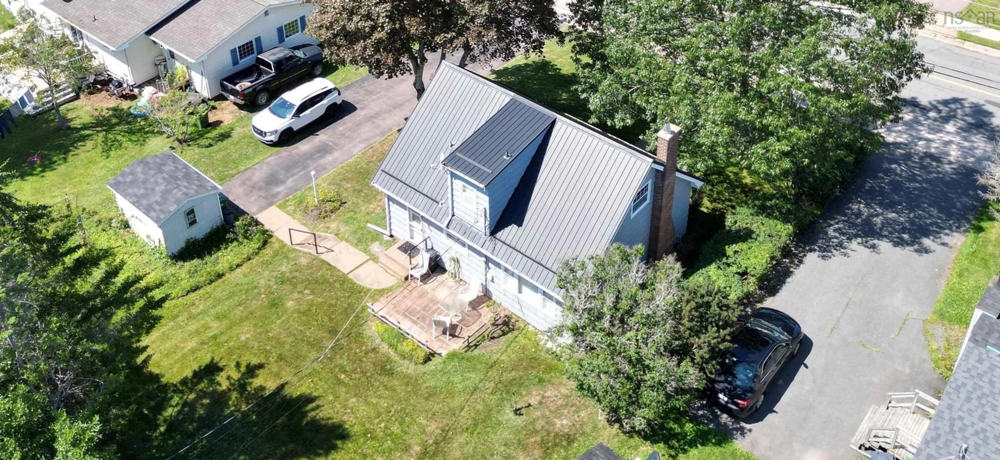 A pic from outside/outdoor area/front of a property/back of a property/a pic from drone, street for 244 Glenwood Dr, Truro Nova Scotia B2N 1P9