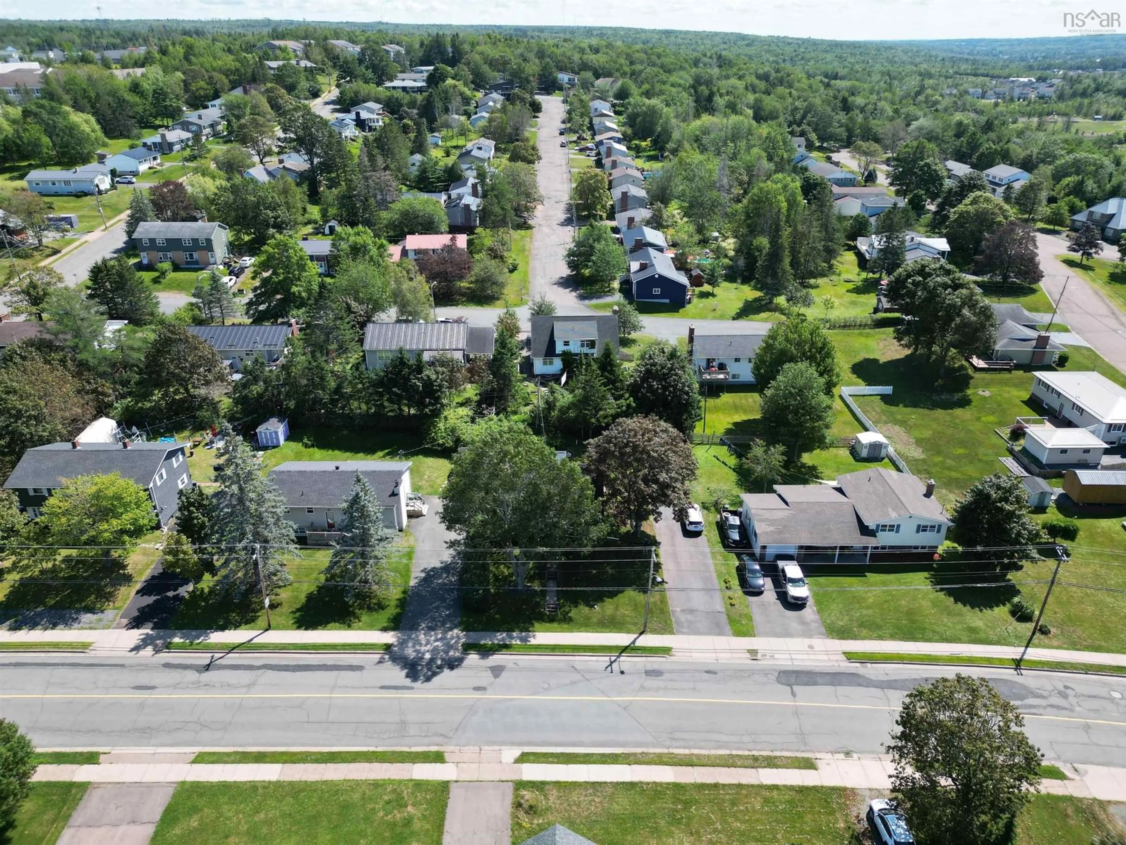A pic from outside/outdoor area/front of a property/back of a property/a pic from drone, street for 244 Glenwood Dr, Truro Nova Scotia B2N 1P9