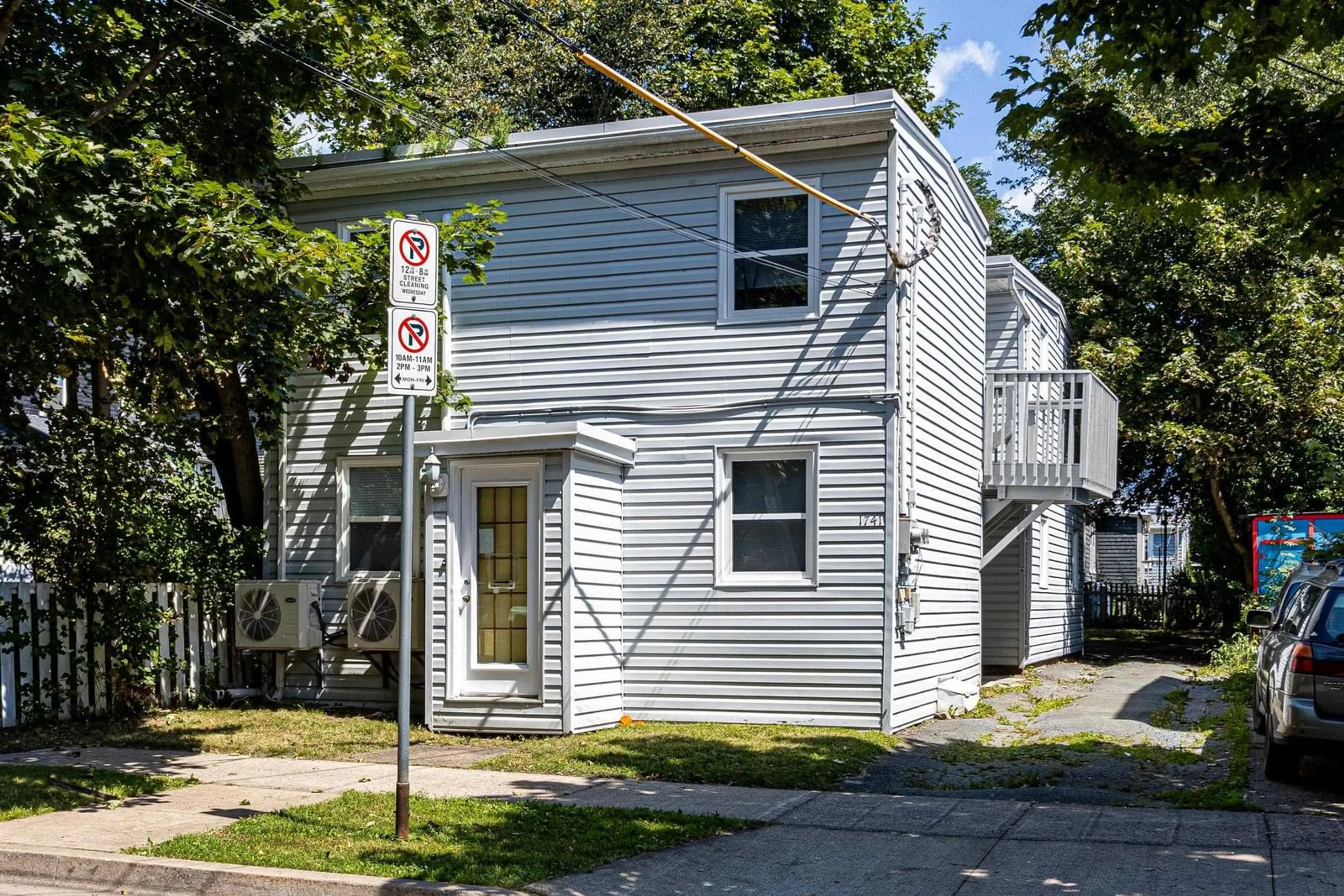 Home with vinyl exterior material, street for 1741 Chestnut St, Halifax Nova Scotia B3H 3T5