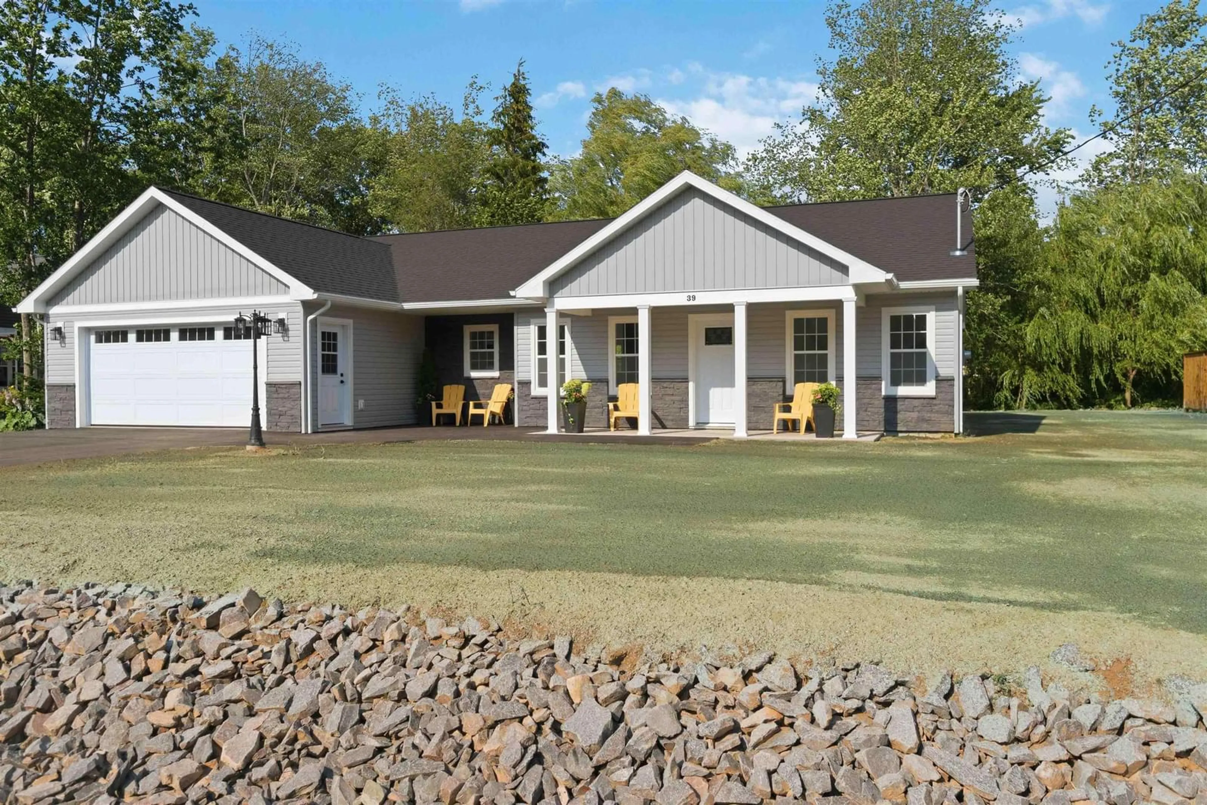 Home with vinyl exterior material, unknown for 39 Saratoga Dr, Centreville Nova Scotia B0P 1J0