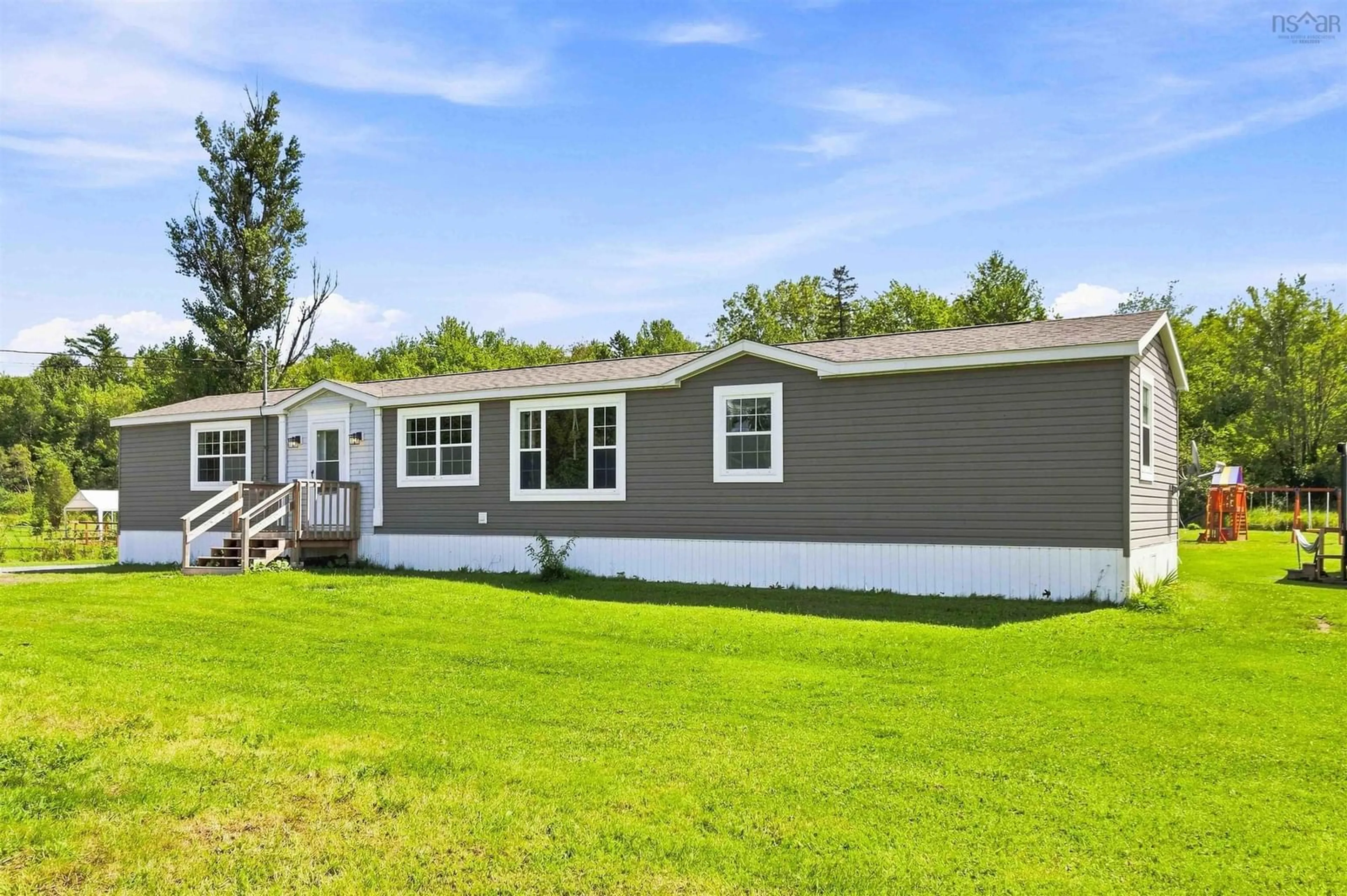 Home with vinyl exterior material, water/lake/river/ocean view for 20533 Highway 2, Shubenacadie East Nova Scotia B0N 2H0