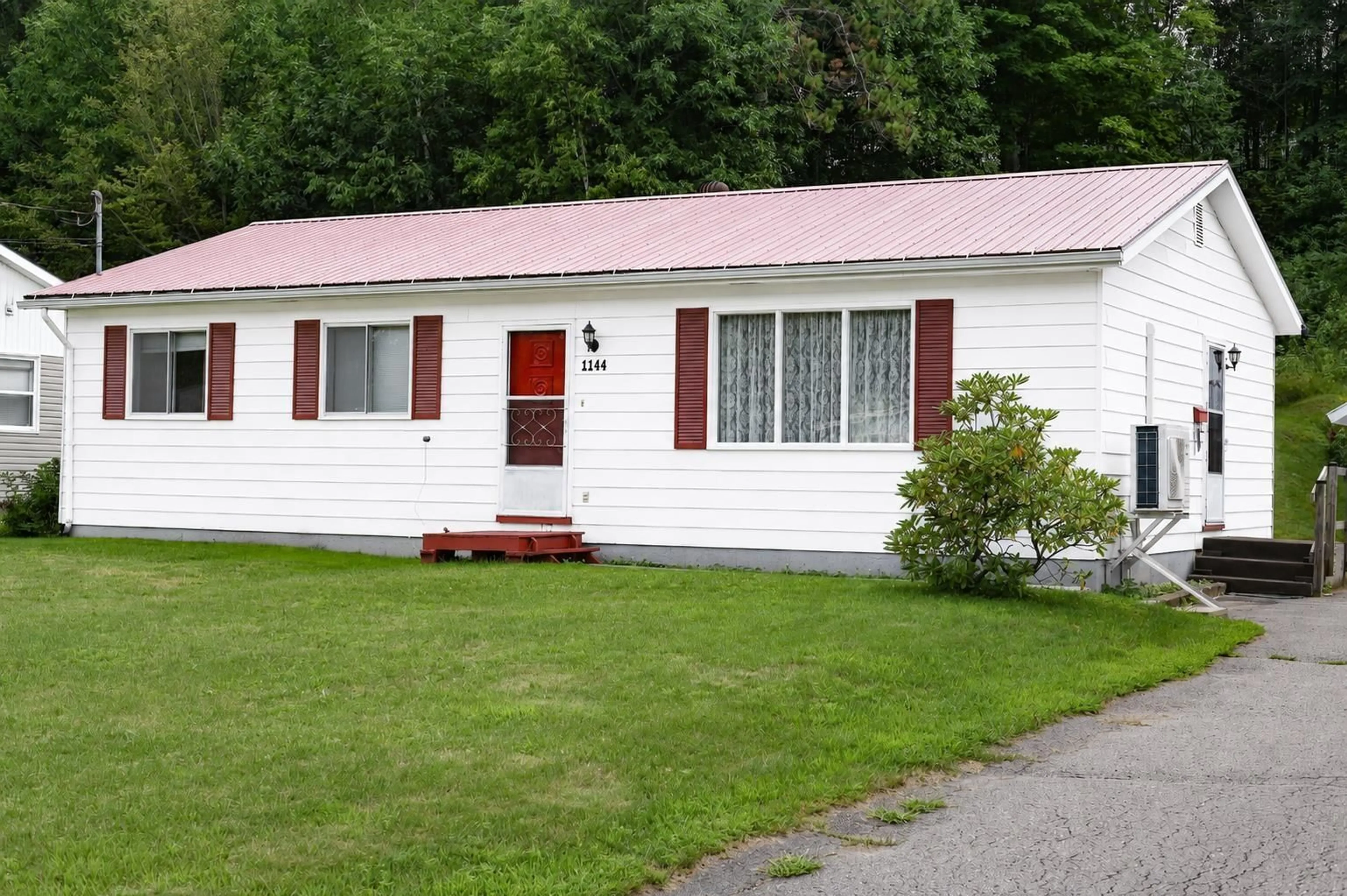Home with vinyl exterior material, street for 1144 Aalders Avenue,, New Minas Nova Scotia B4N 3H5