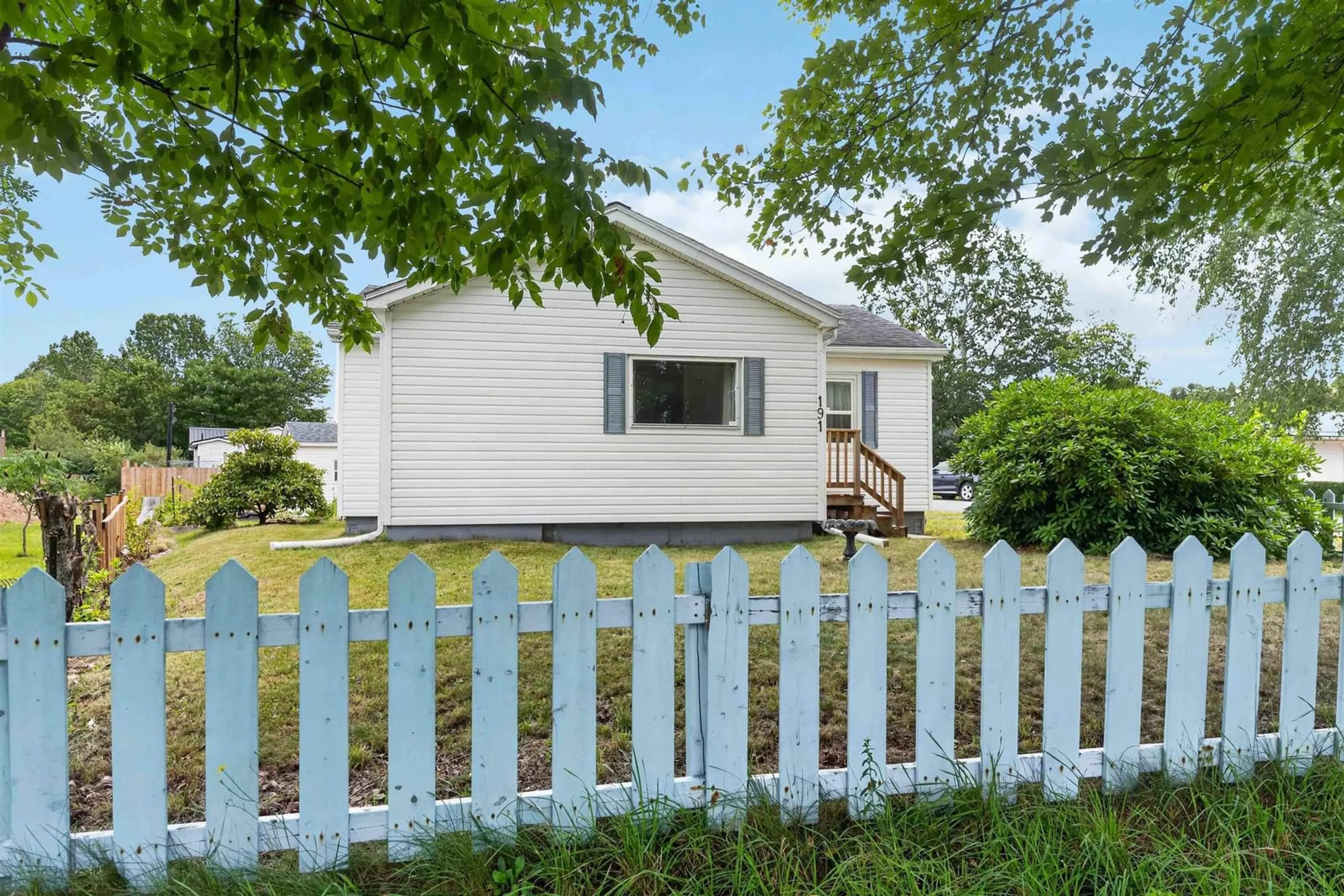 Unknown for 191 Oakdene Ave, Kentville Nova Scotia B4N 2C3