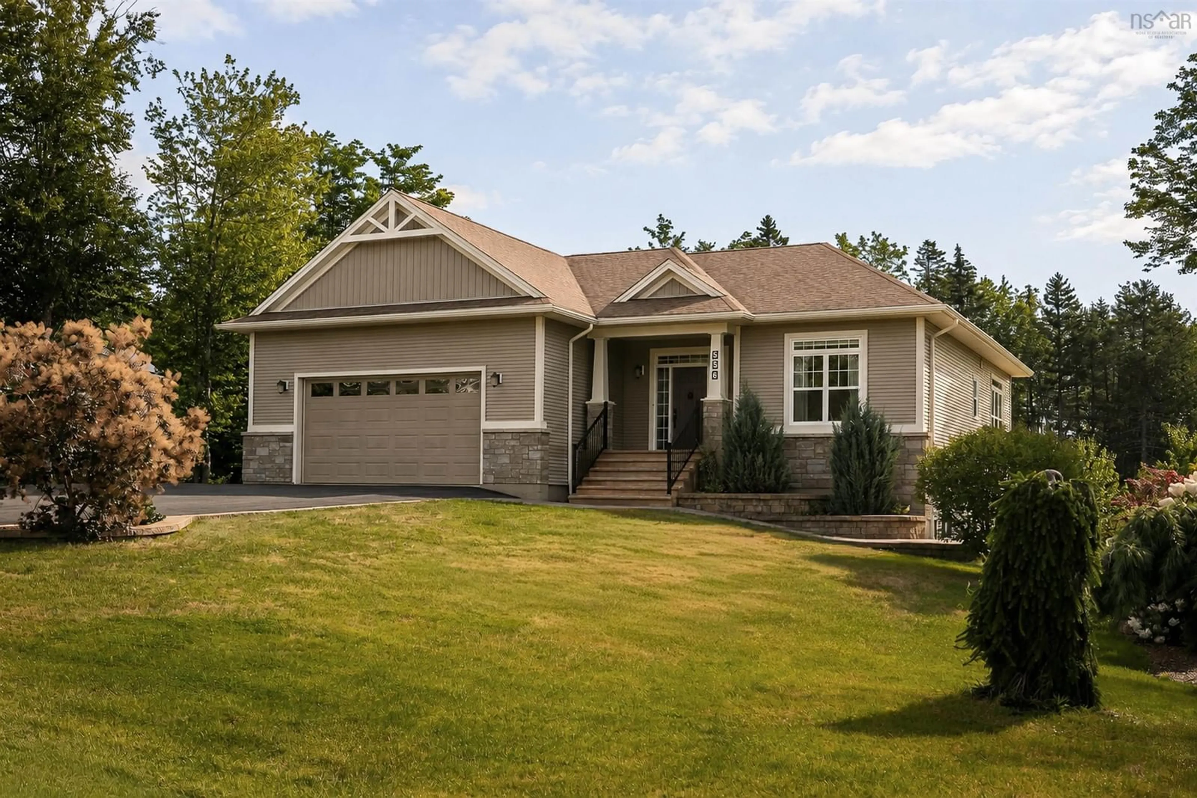 Home with vinyl exterior material, street for 556 Duart Ave, Fall River Nova Scotia B2T 0L8