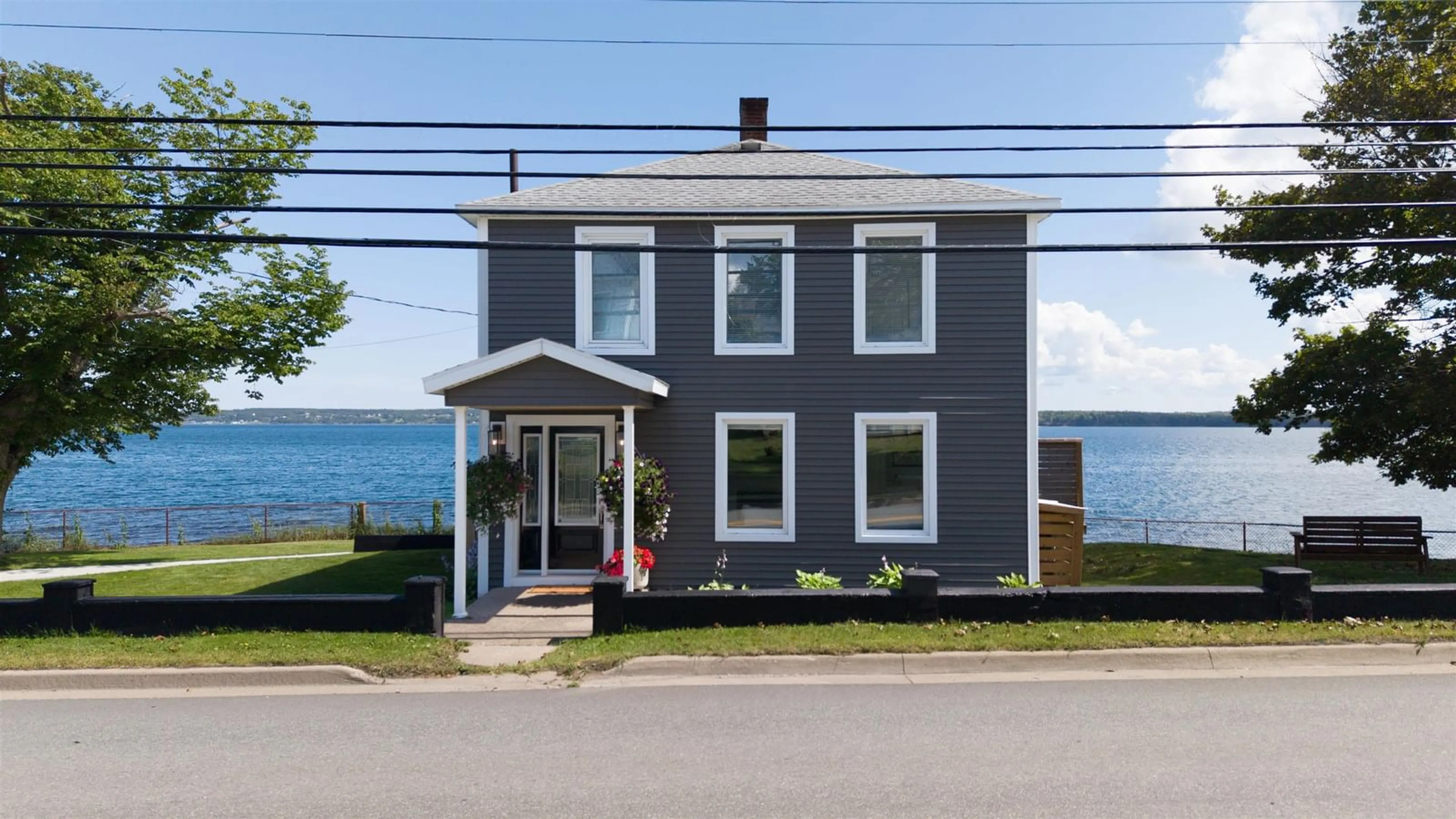 Unknown for 87 Queen St, North Sydney Nova Scotia B2A 1A7