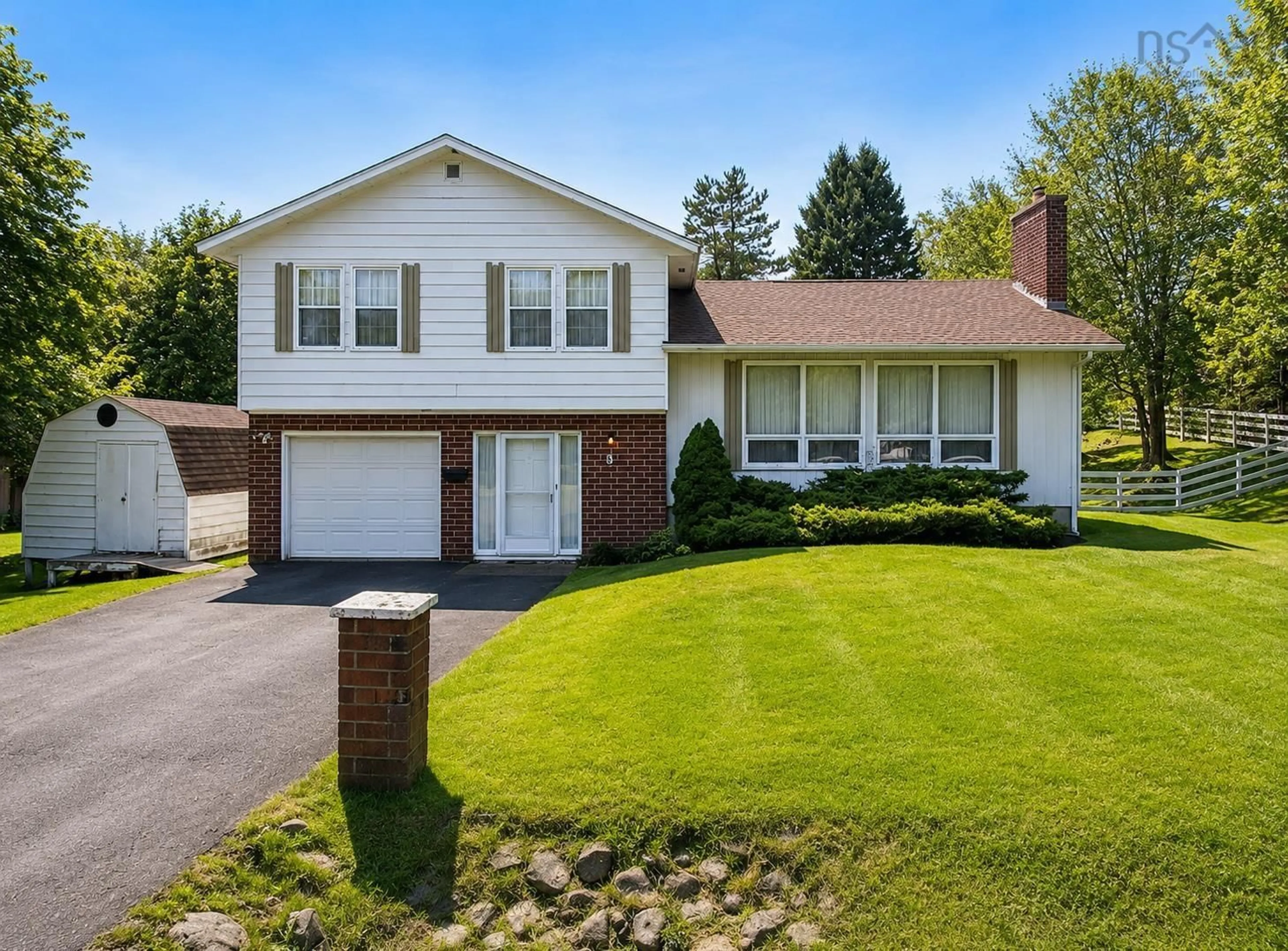 Home with vinyl exterior material, street for 8 Victoria Hill, Westmount Nova Scotia B1R 1P1
