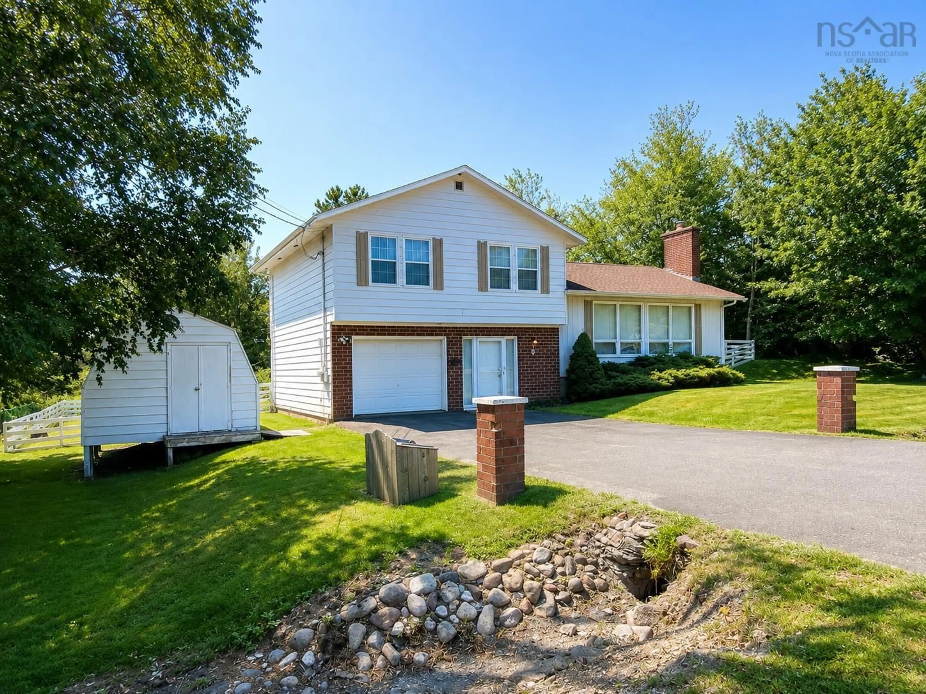Home with vinyl exterior material, street for 8 Victoria Hill, Westmount Nova Scotia B1R 1P1