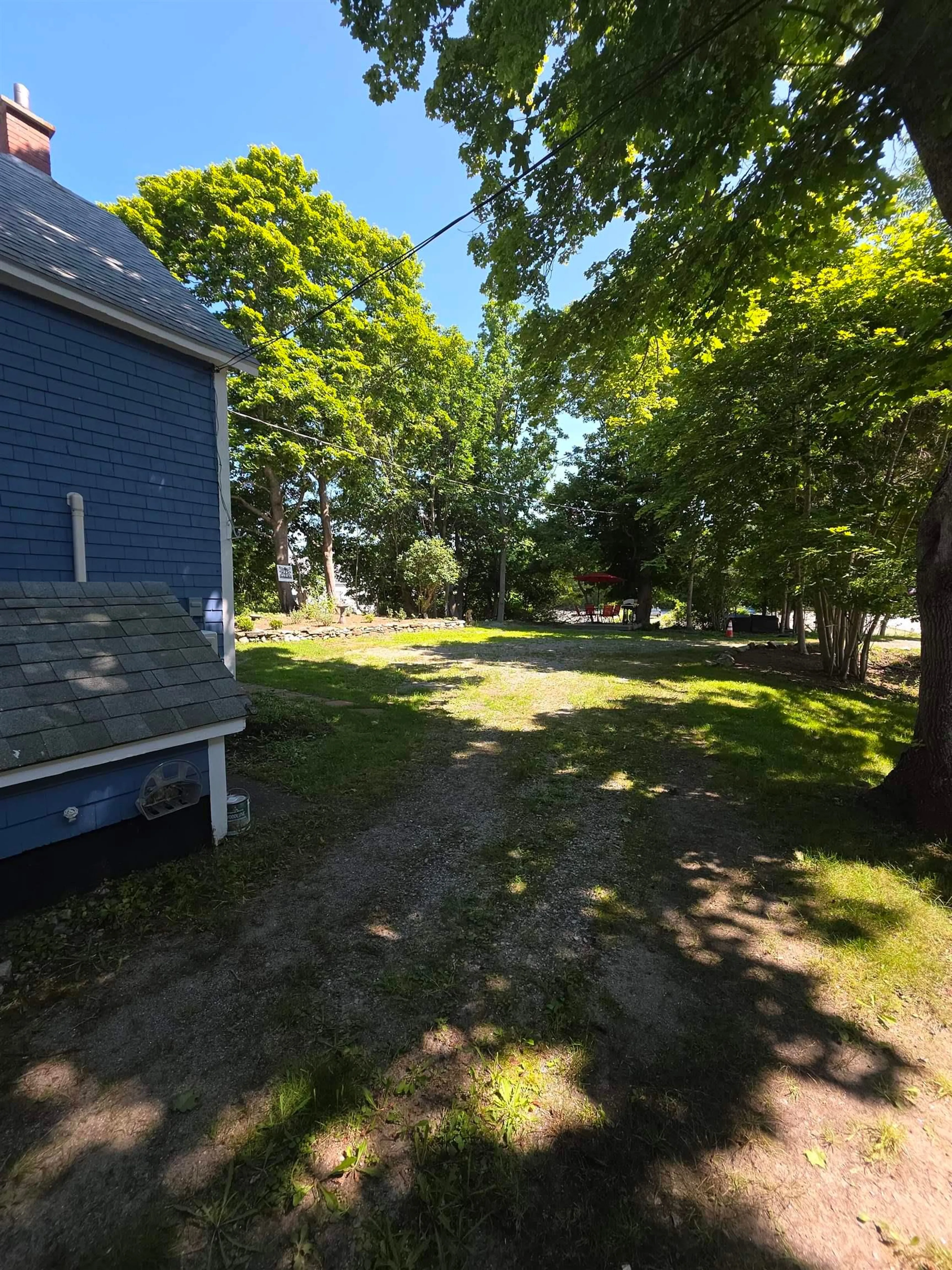 A pic from outside/outdoor area/front of a property/back of a property/a pic from drone, street for 172 Water St, Shelburne Nova Scotia B0T 1W0