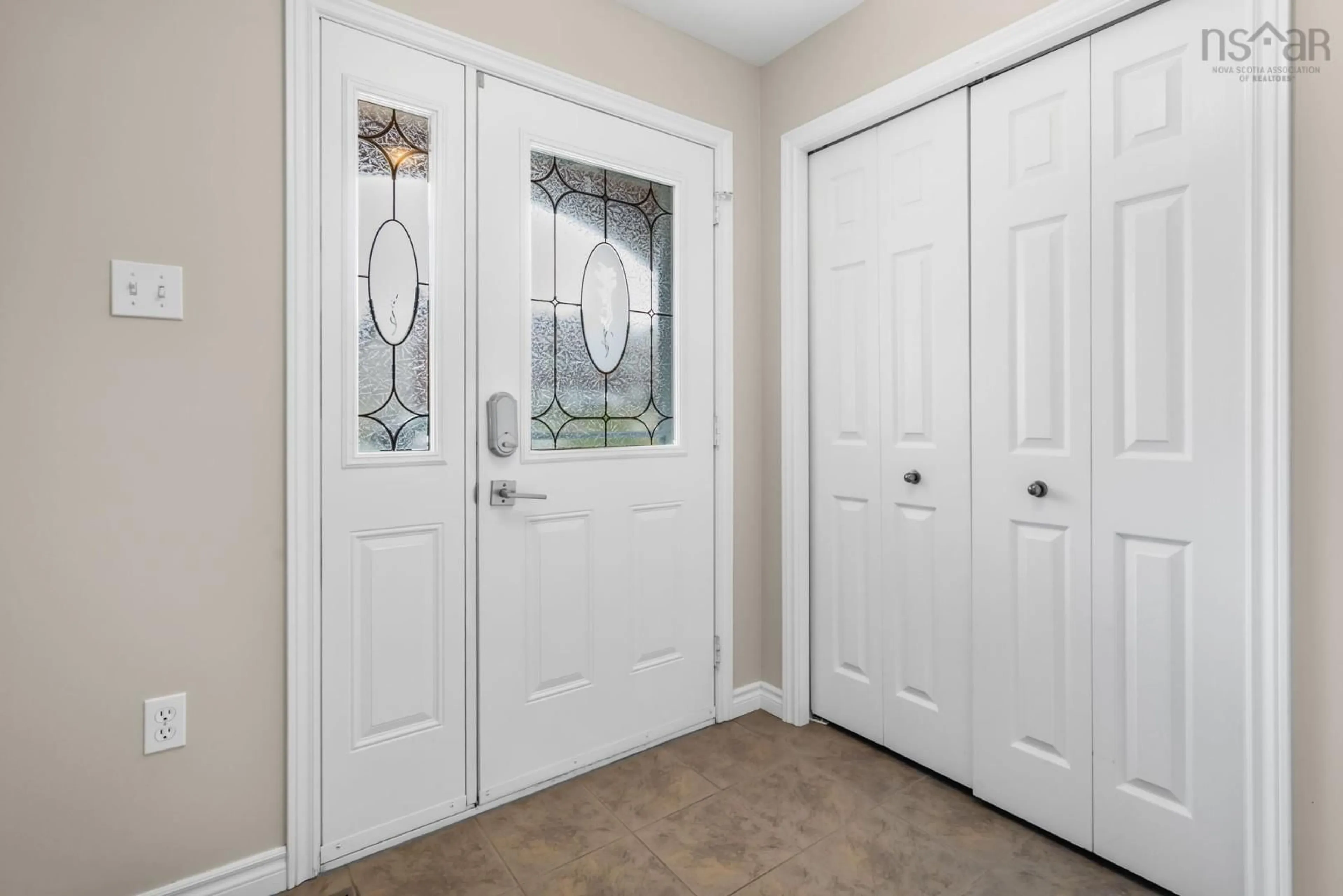 Indoor entryway for 38 Coldstream Run, Dartmouth Nova Scotia B2W 0A3