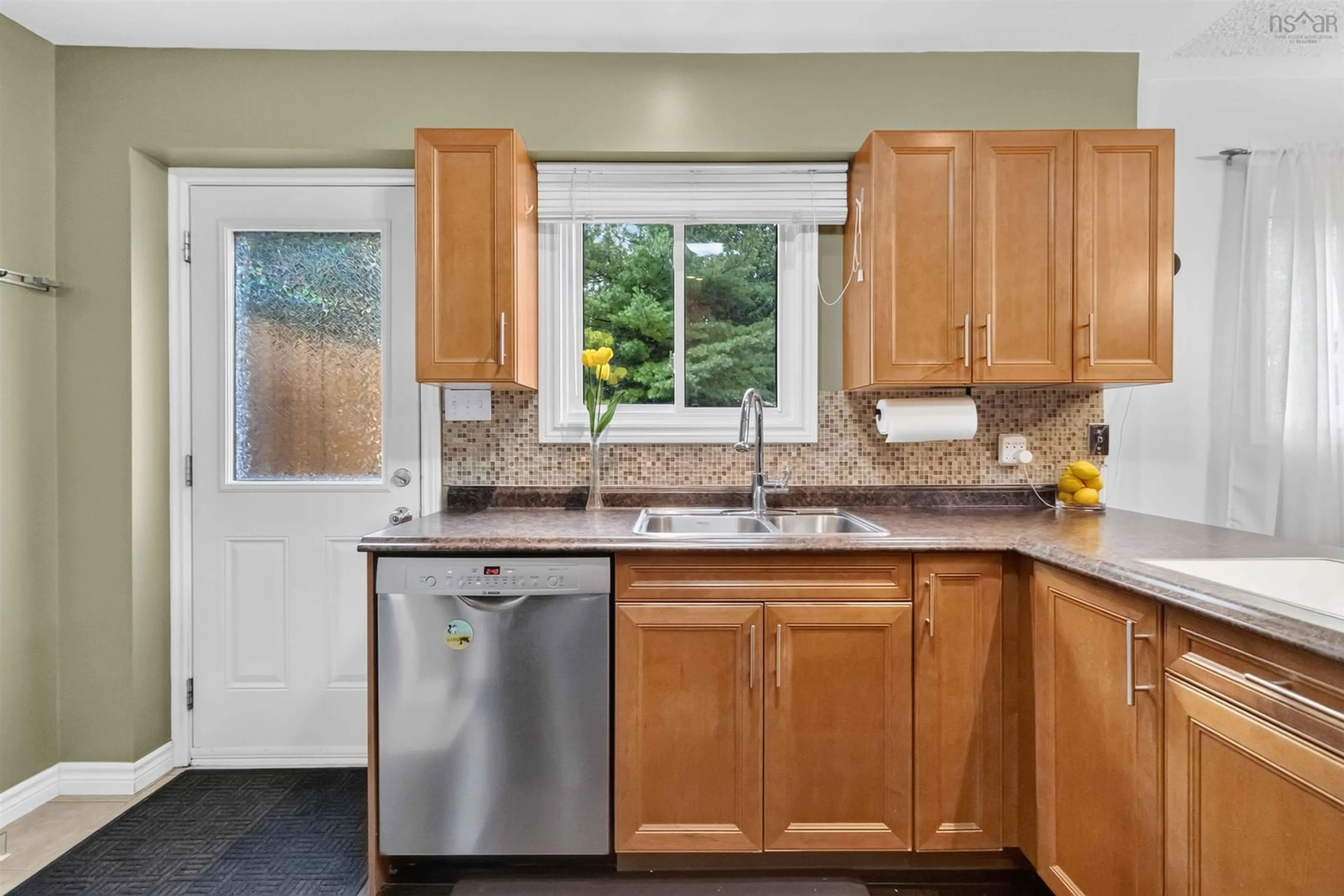 Standard kitchen, ceramic/tile floor for 162 Nordic Cres, Lower Sackville Nova Scotia B4C 2E6