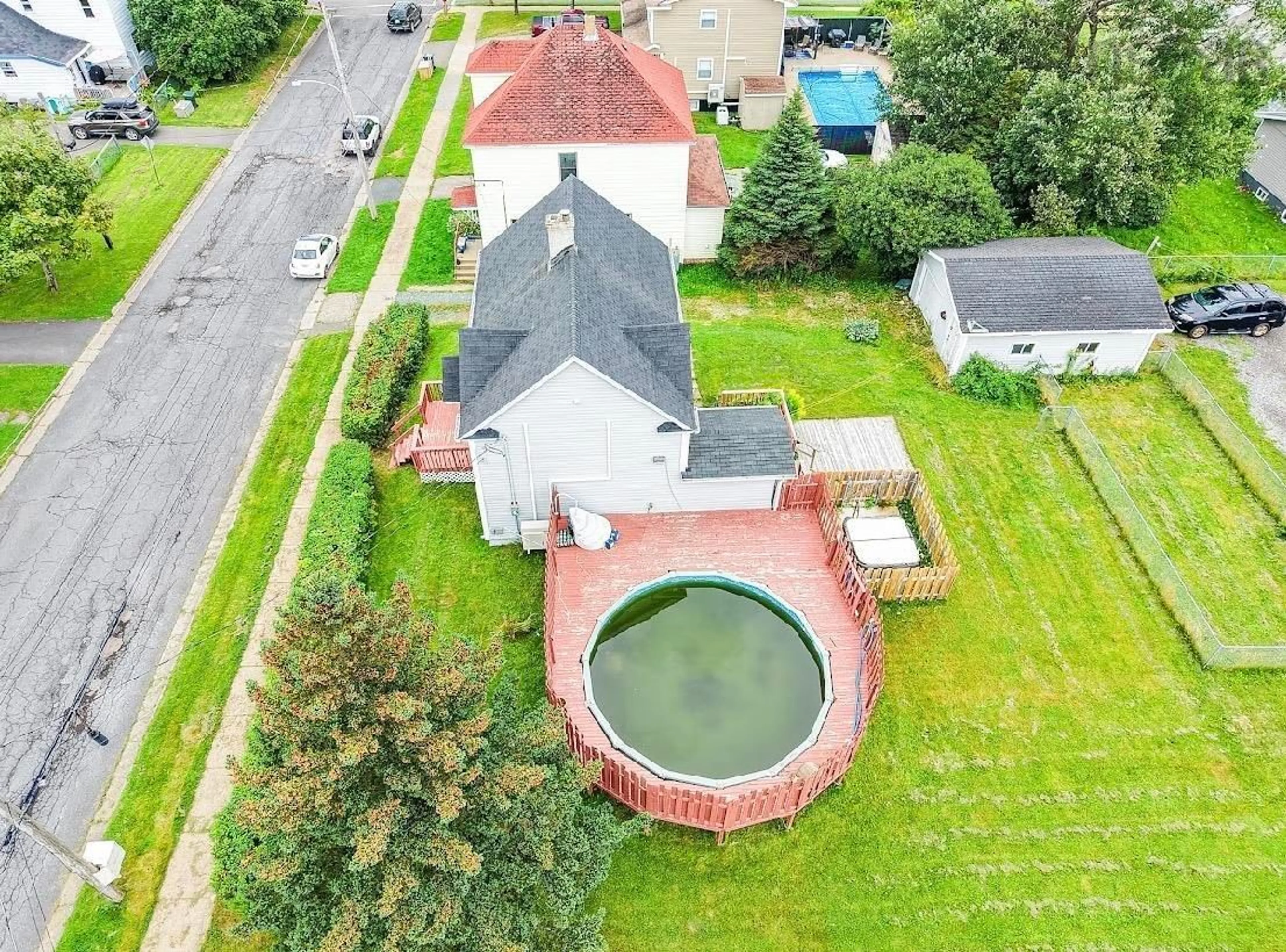 A pic from outside/outdoor area/front of a property/back of a property/a pic from drone, street for 370 Hudson St, New Waterford Nova Scotia B1H 3P6
