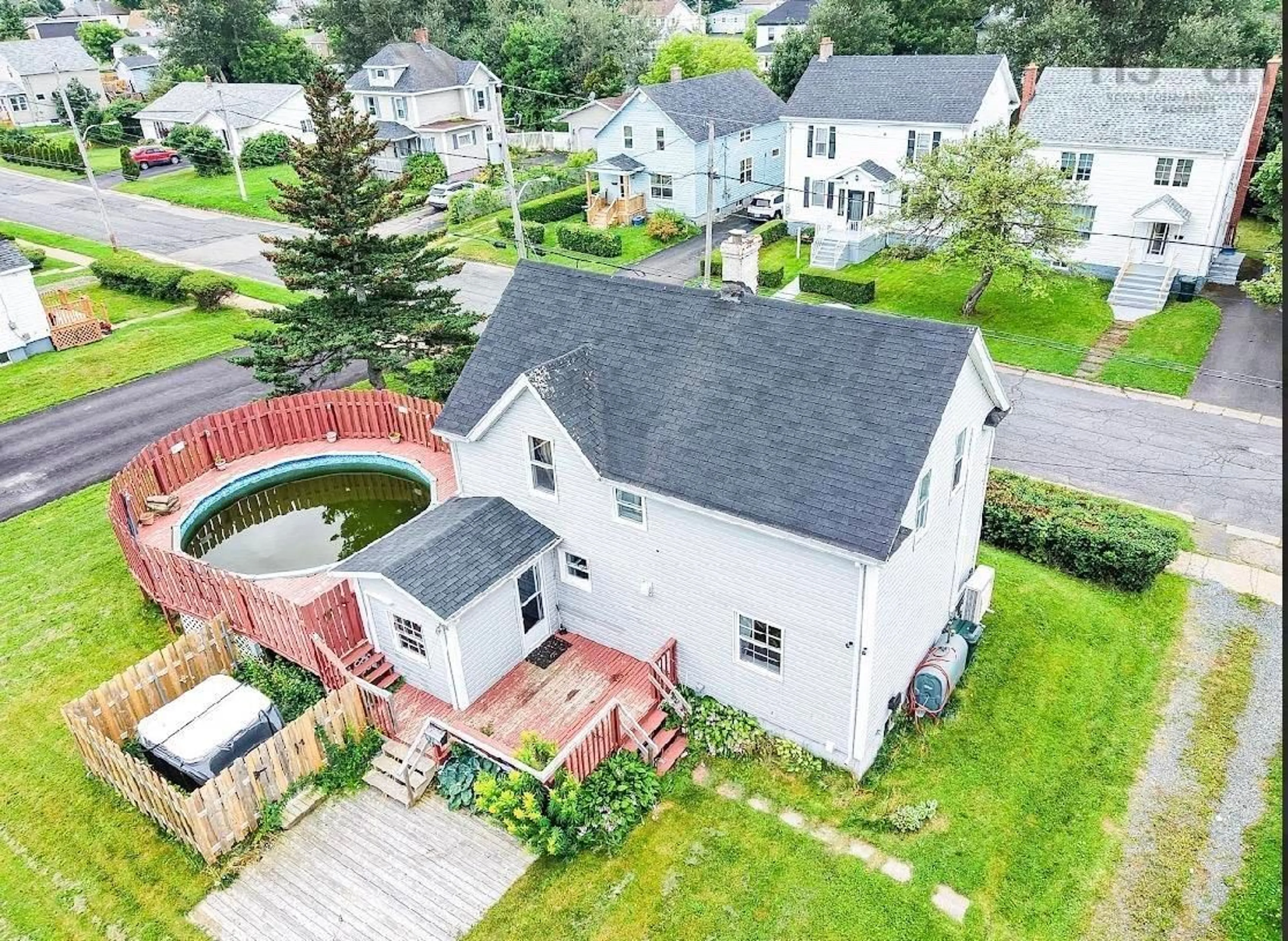 A pic from outside/outdoor area/front of a property/back of a property/a pic from drone, street for 370 Hudson St, New Waterford Nova Scotia B1H 3P6