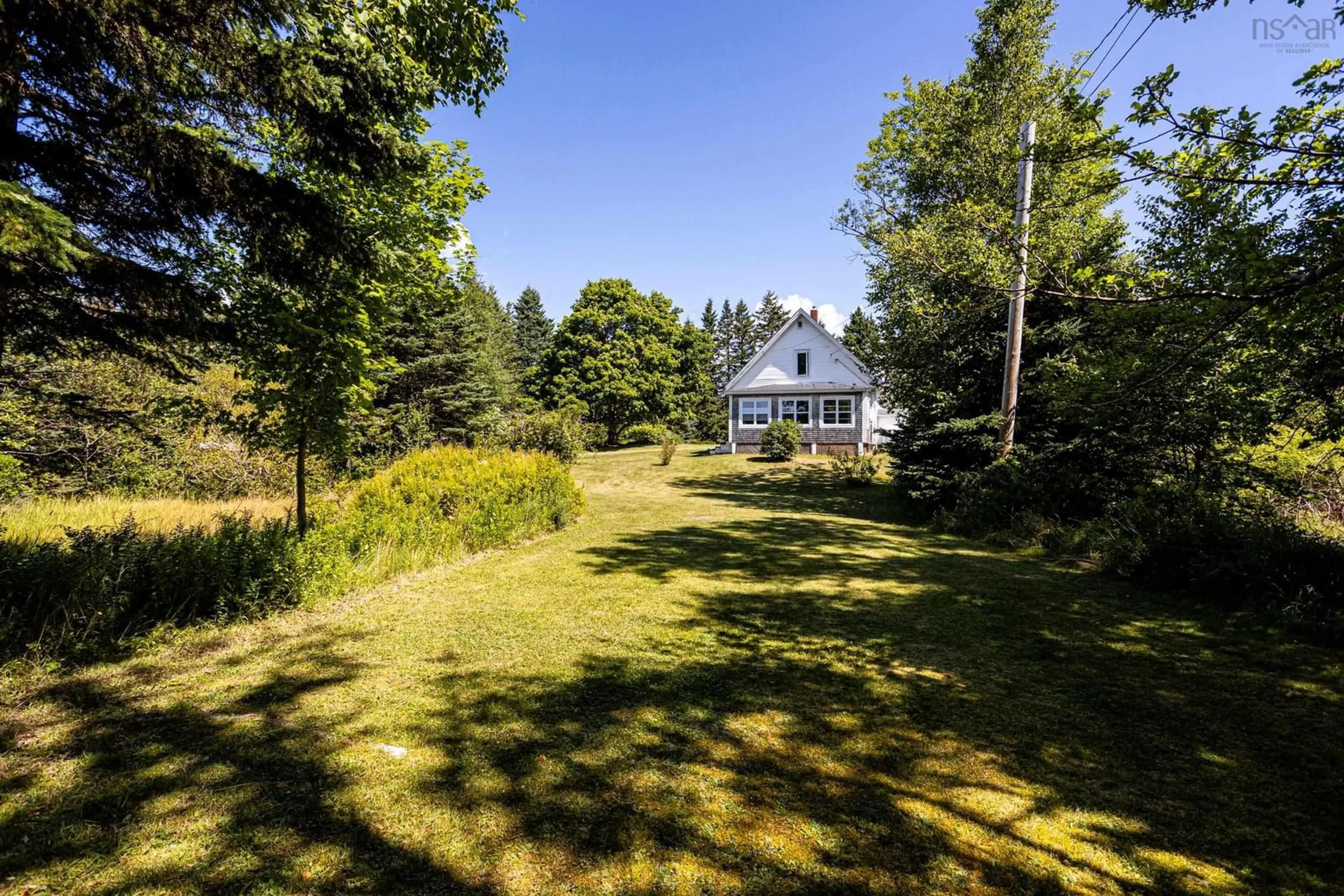 A pic from outside/outdoor area/front of a property/back of a property/a pic from drone, unknown for 91 Boutiliers Cove Rd, Hacketts Cove Nova Scotia B3Z 3J5