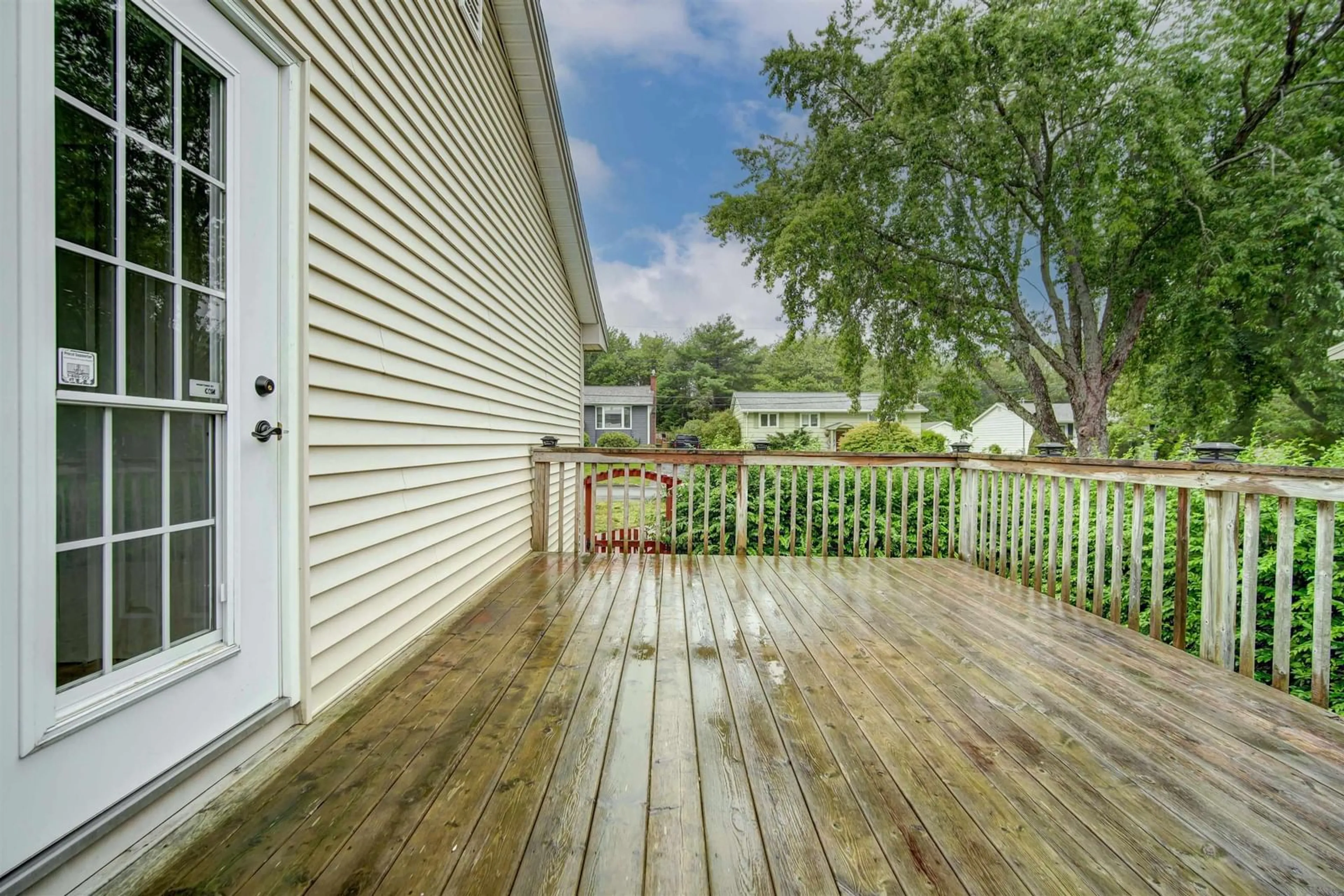 Patio, unknown for 32 Swan Cres, Halifax Nova Scotia B3M 1T6