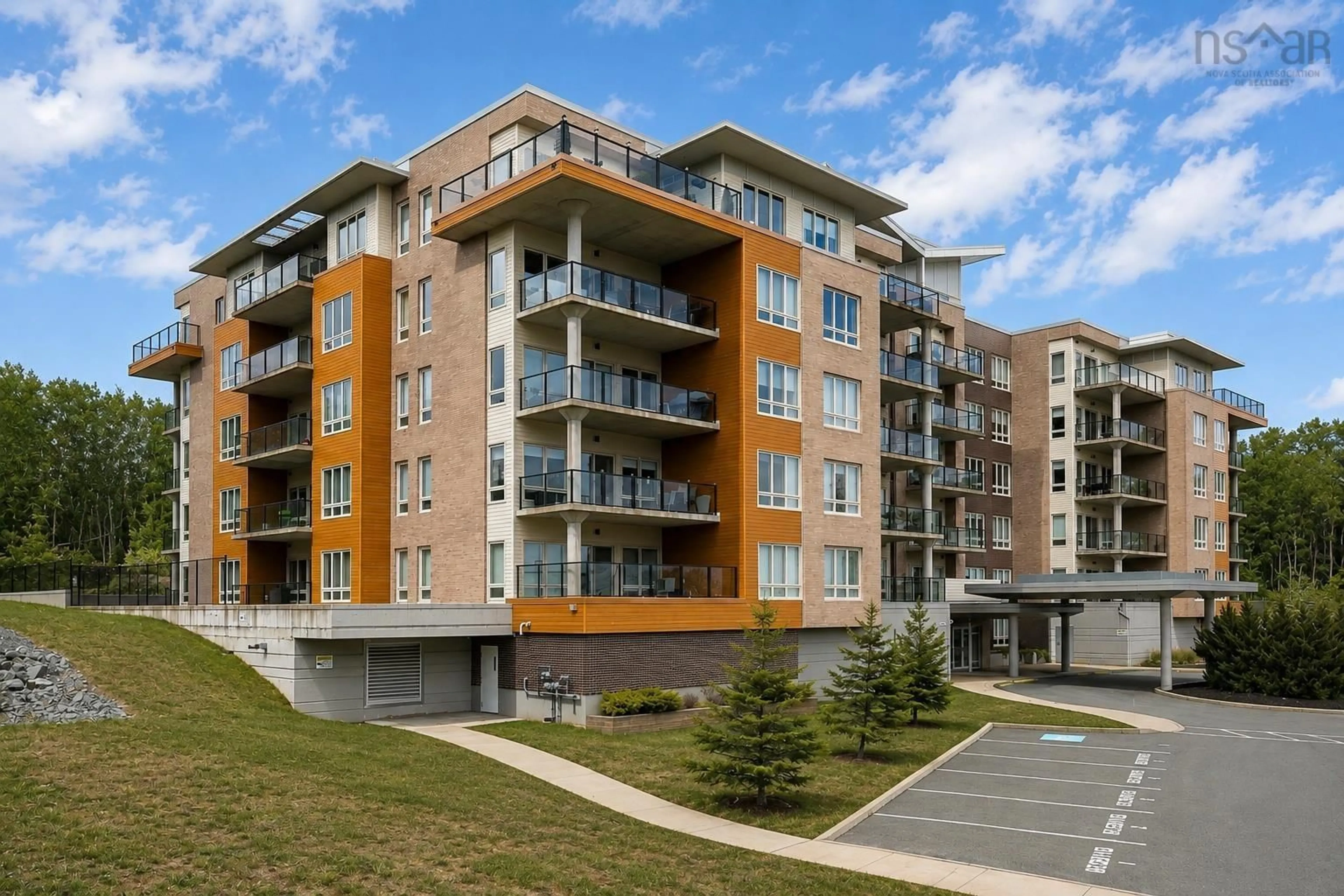 Patio, building for 267 Gary Martin Dr #105, Bedford Nova Scotia B4B 0P5