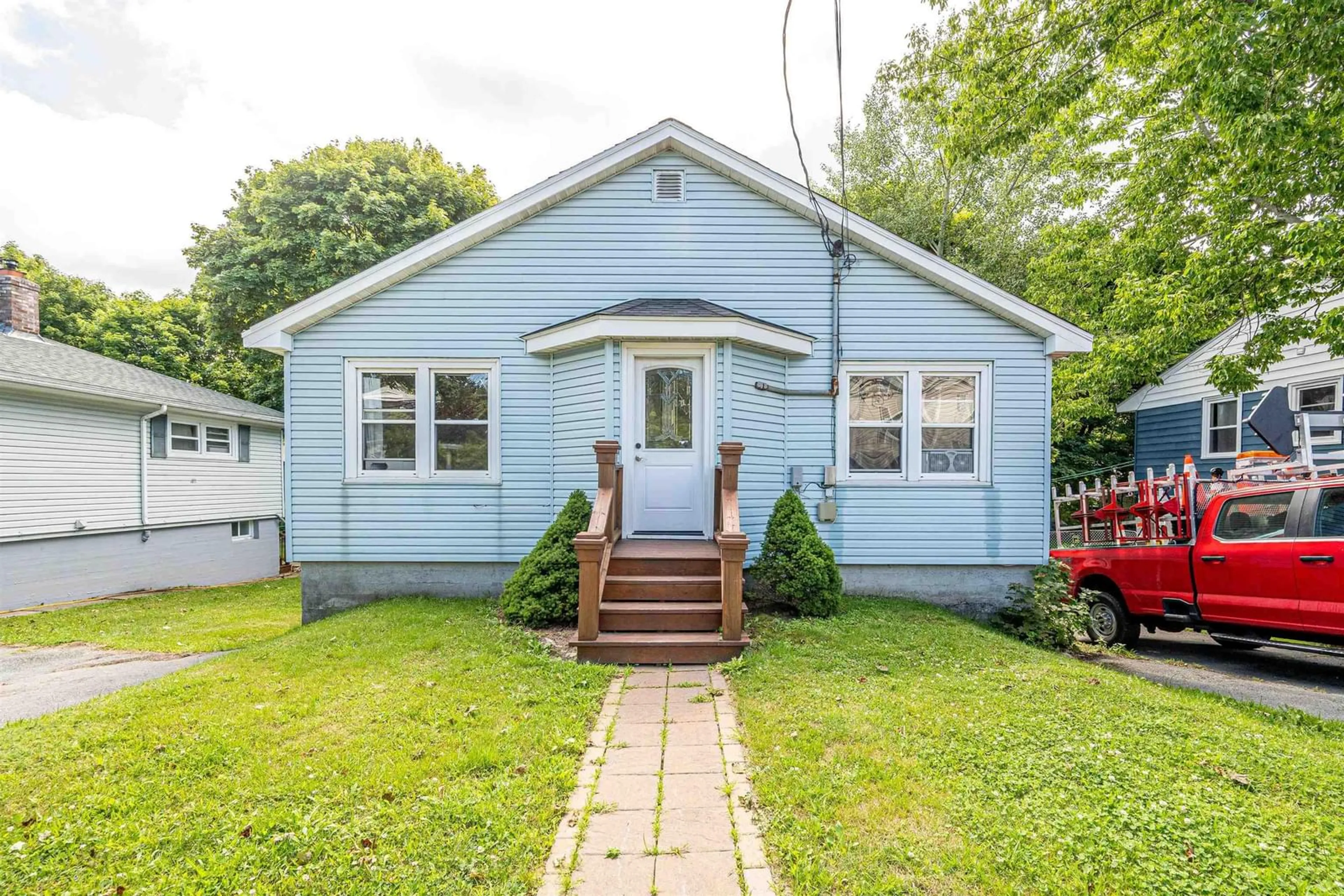 Home with vinyl exterior material, street for 217 Victoria Rd, Dartmouth Nova Scotia B3A 1W5