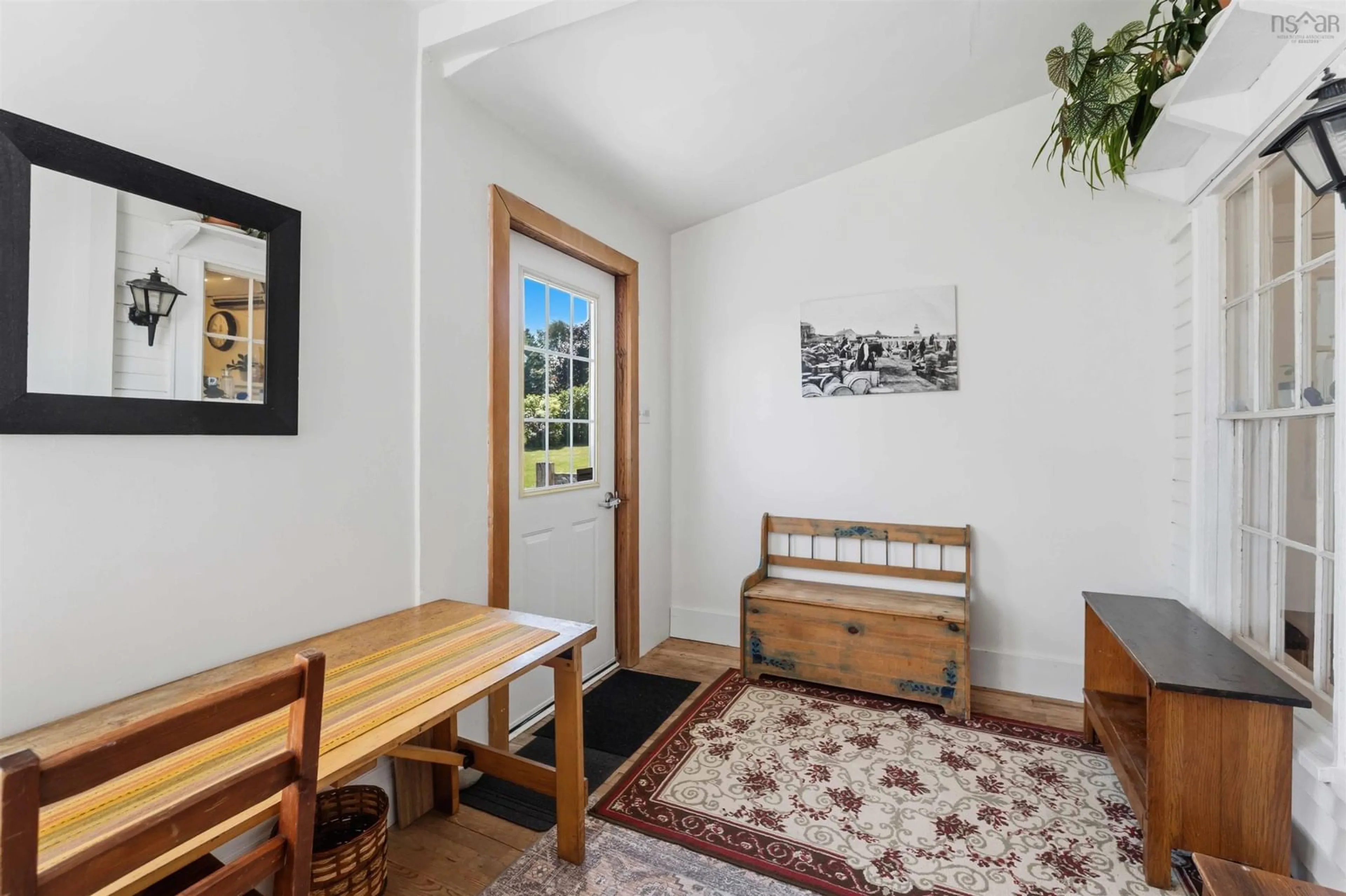 Indoor entryway for 14 Seaman St, Margaretsville Nova Scotia B0S 1N0