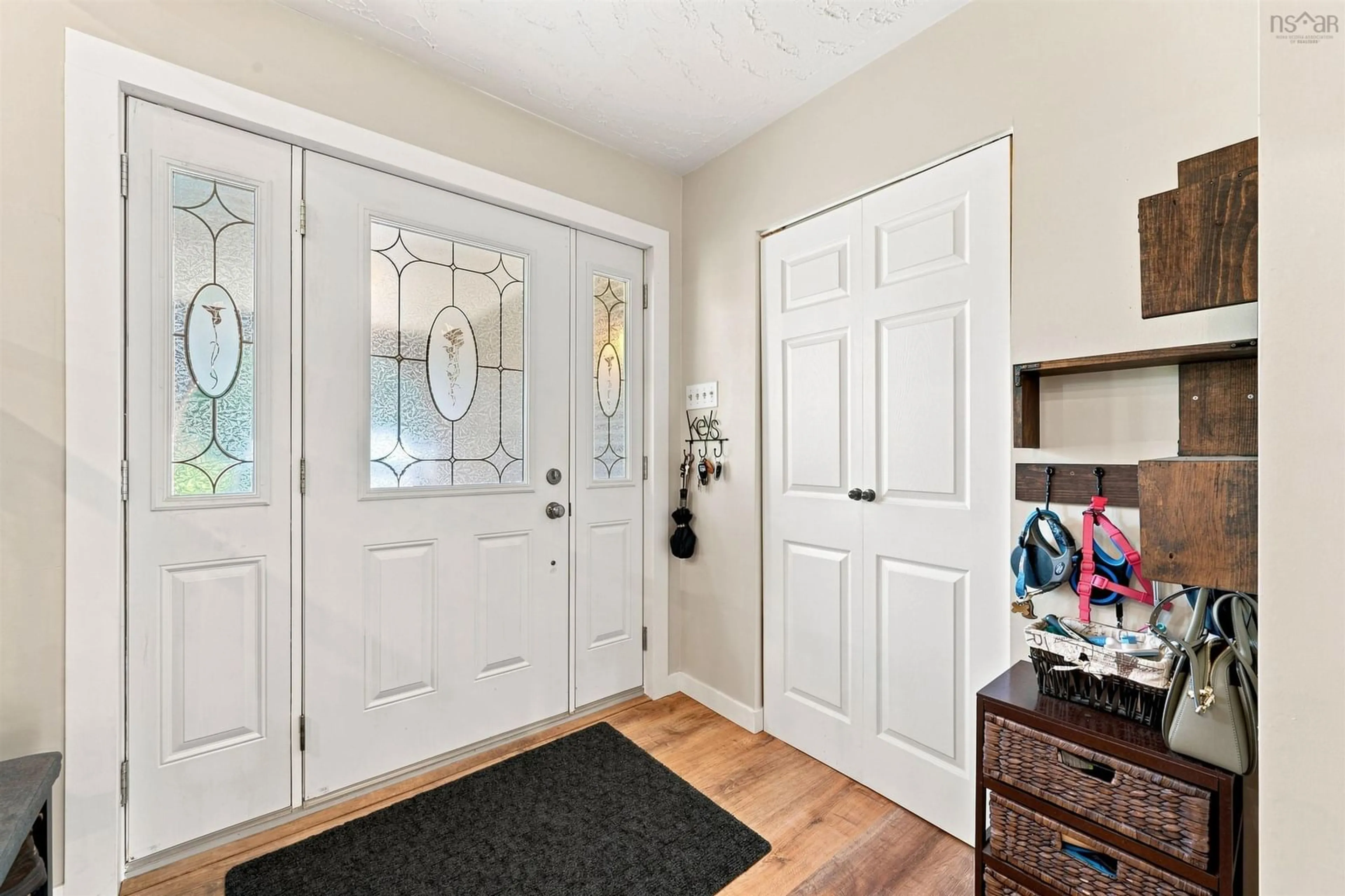 Indoor entryway for 39 Delmerle Dr, Whites Lake Nova Scotia B3T 1W9