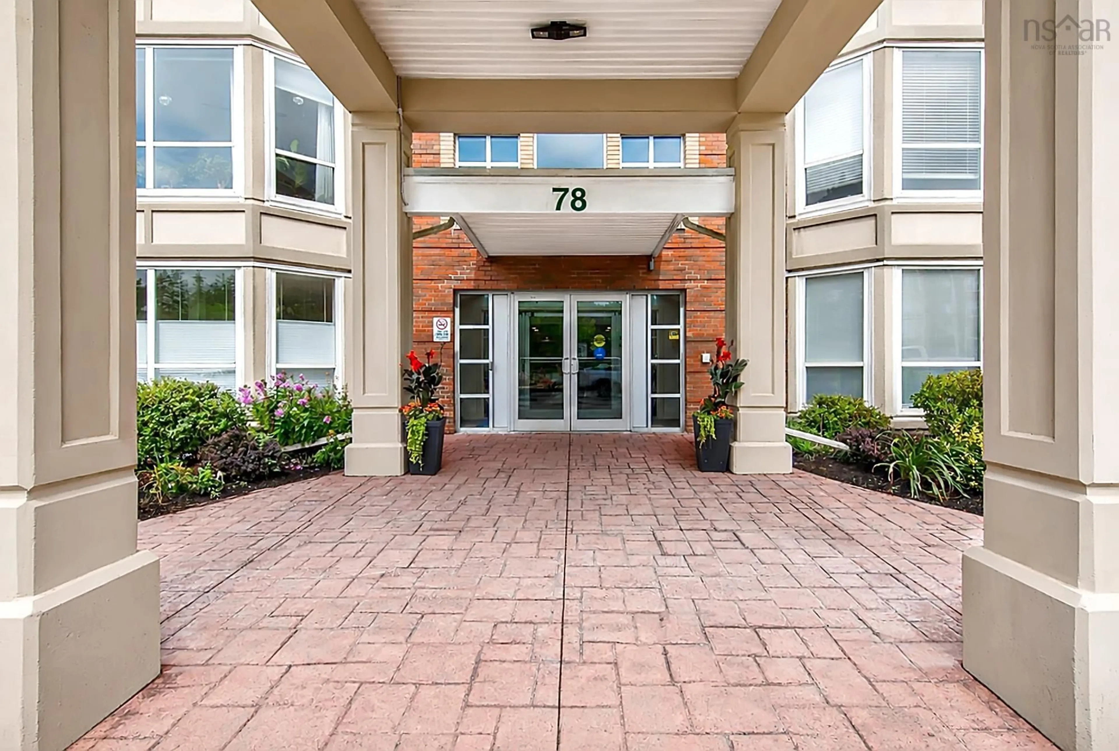 Indoor foyer for 78 Regency Park Dr #207, Halifax Nova Scotia B3S 1T2
