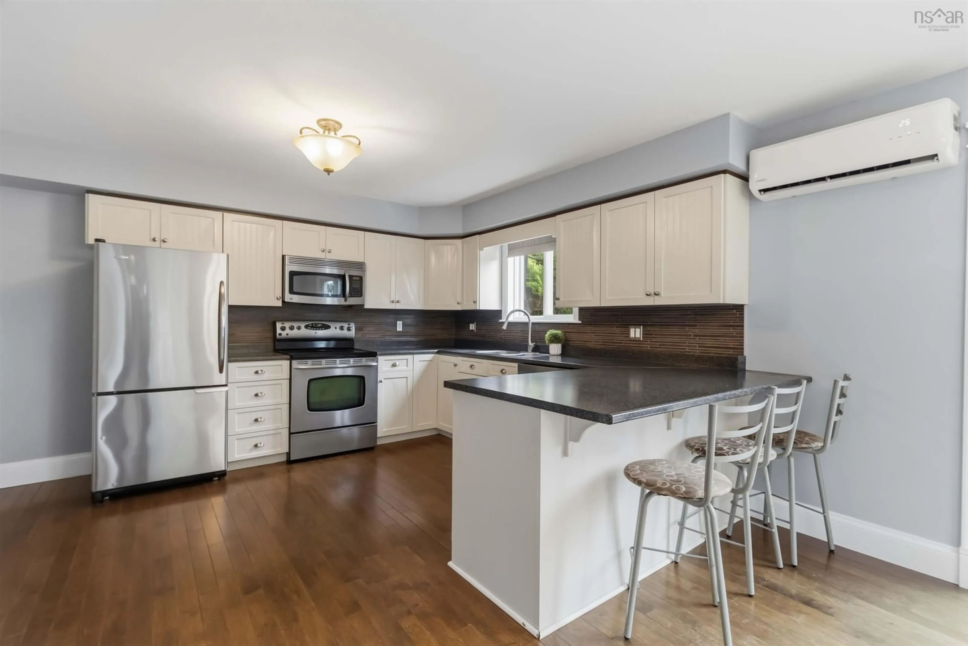 Open concept kitchen, unknown for 207 Cresthaven Dr, Halifax Nova Scotia B3M 4B5