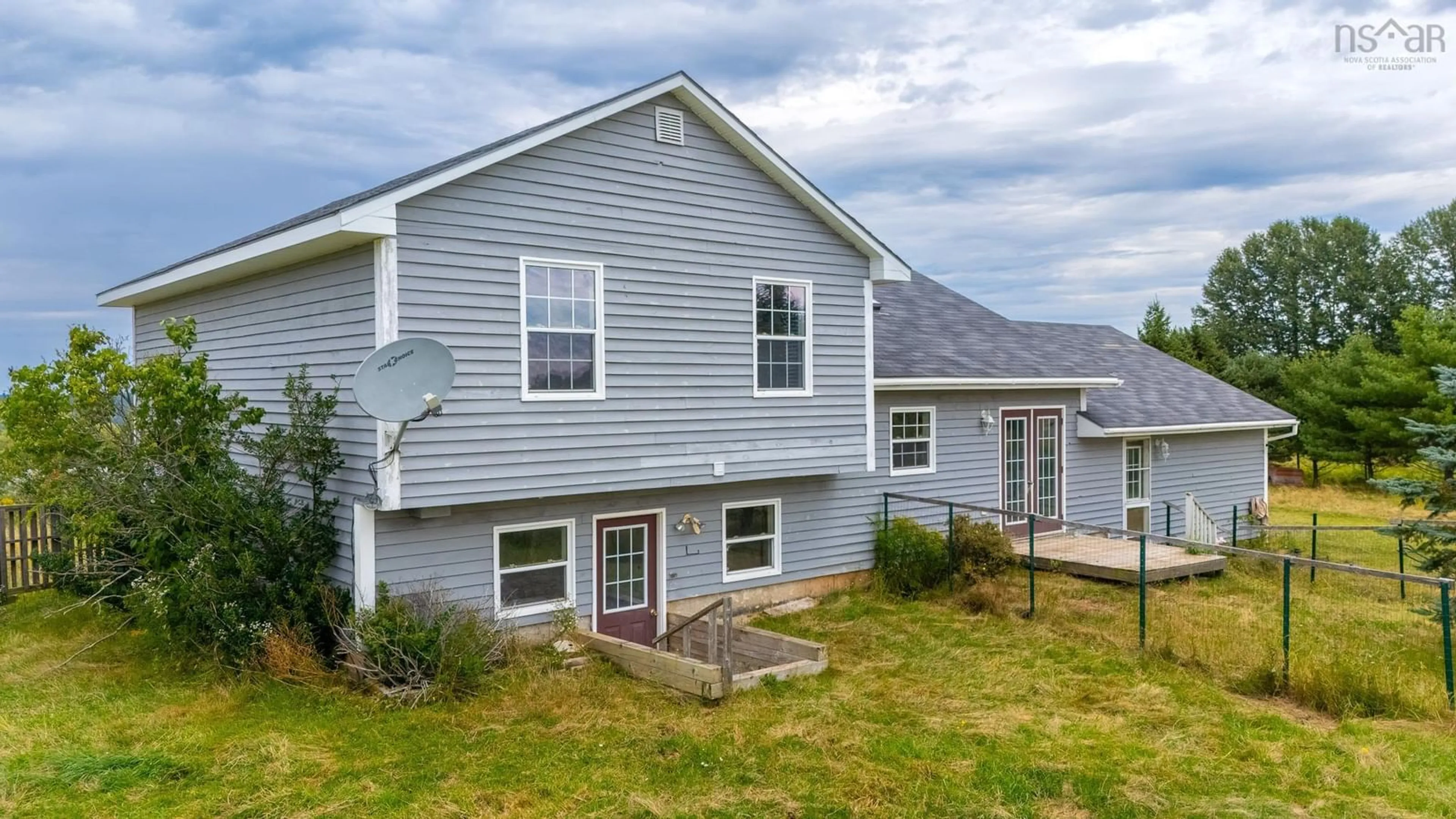 Home with vinyl exterior material, unknown for 89 Basinview Rd, Lockhartville Nova Scotia B0P 1P0