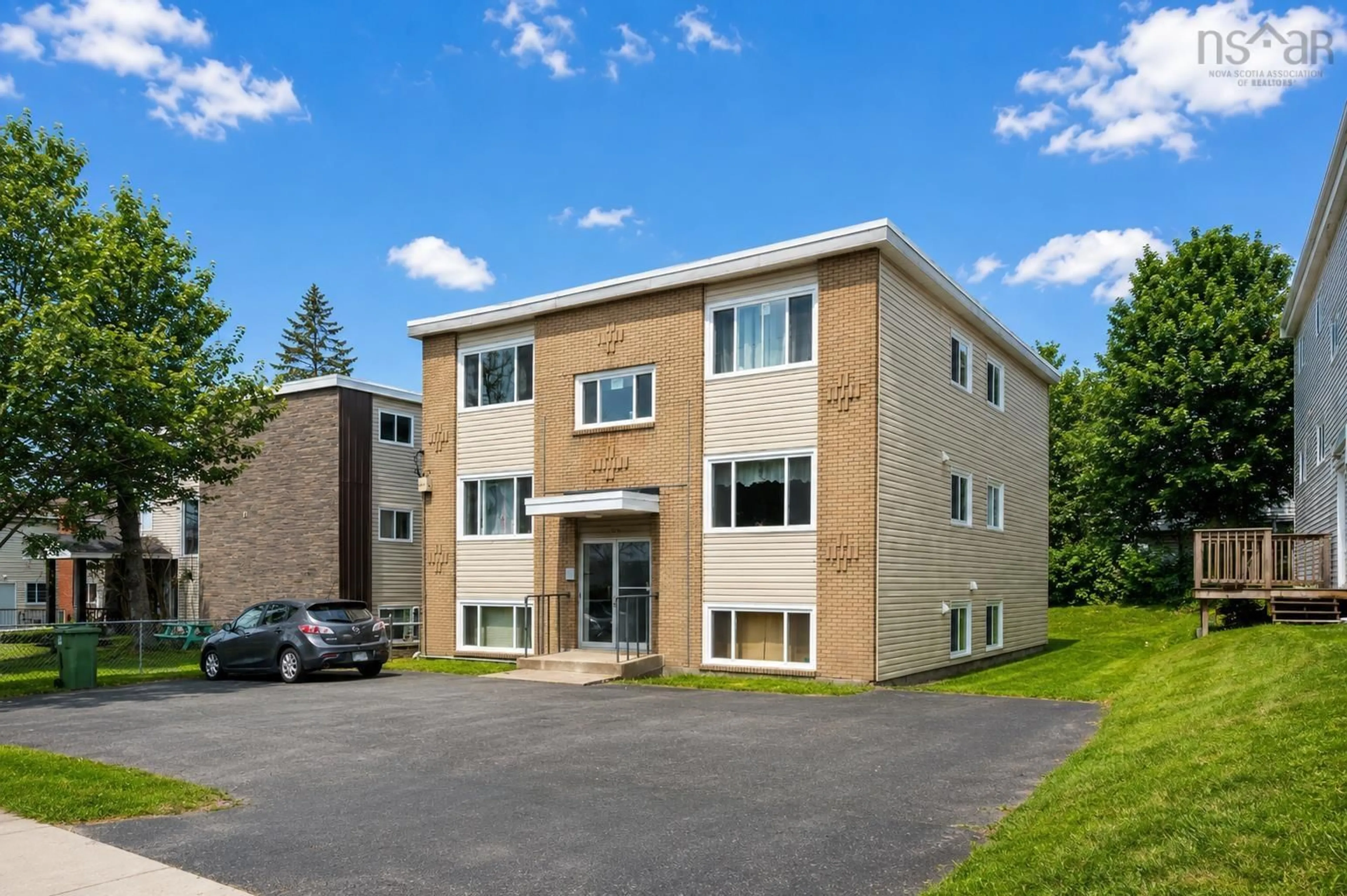 Unknown for 37 Gaston Rd, Dartmouth Nova Scotia B2Y 3W2