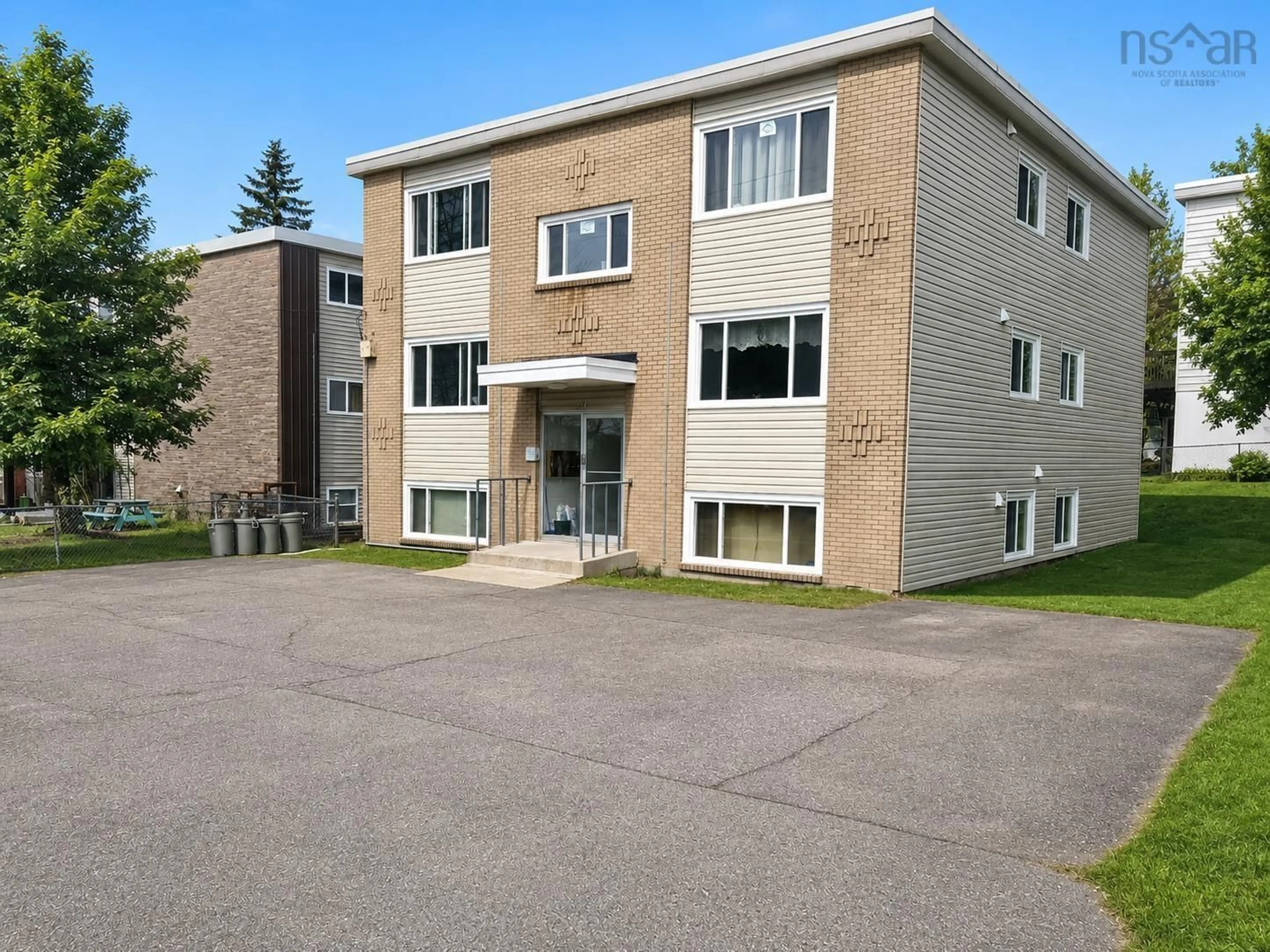 Unknown for 37 Gaston Rd, Dartmouth Nova Scotia B2Y 3W2