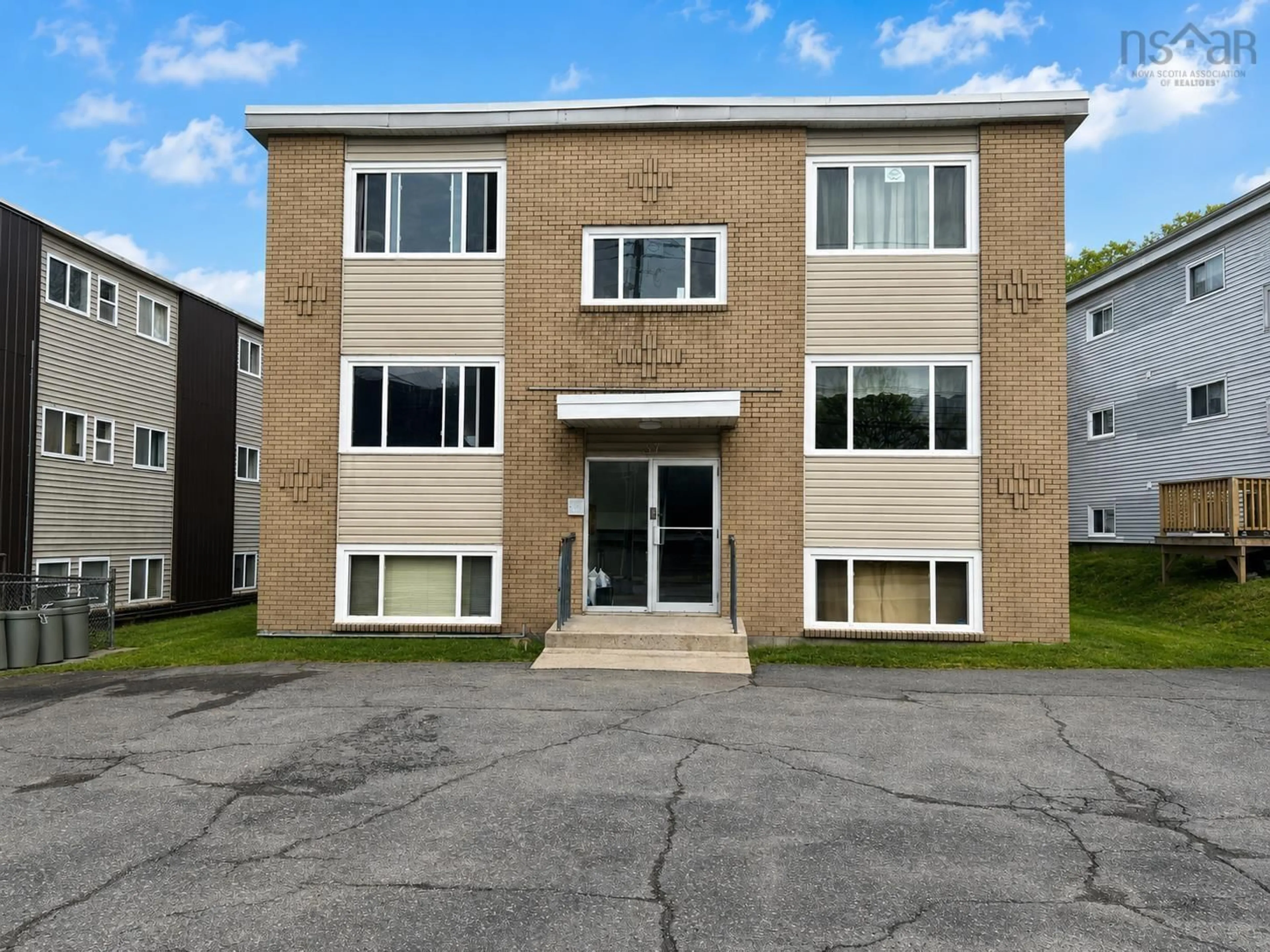 Unknown for 37 Gaston Rd, Dartmouth Nova Scotia B2Y 3W2