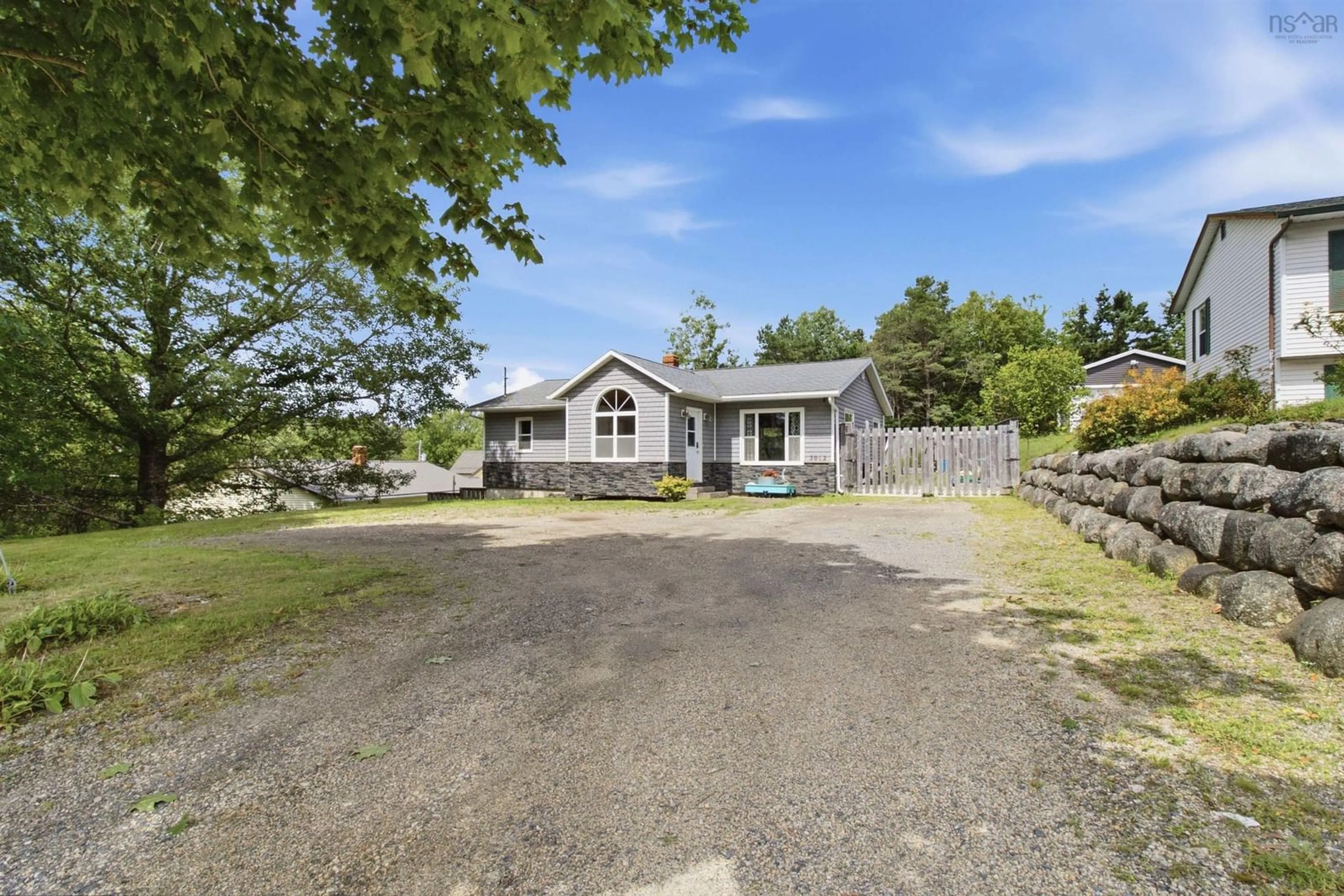 A pic from outside/outdoor area/front of a property/back of a property/a pic from drone, street for 3912 North St, Chester Nova Scotia B0J 1J0