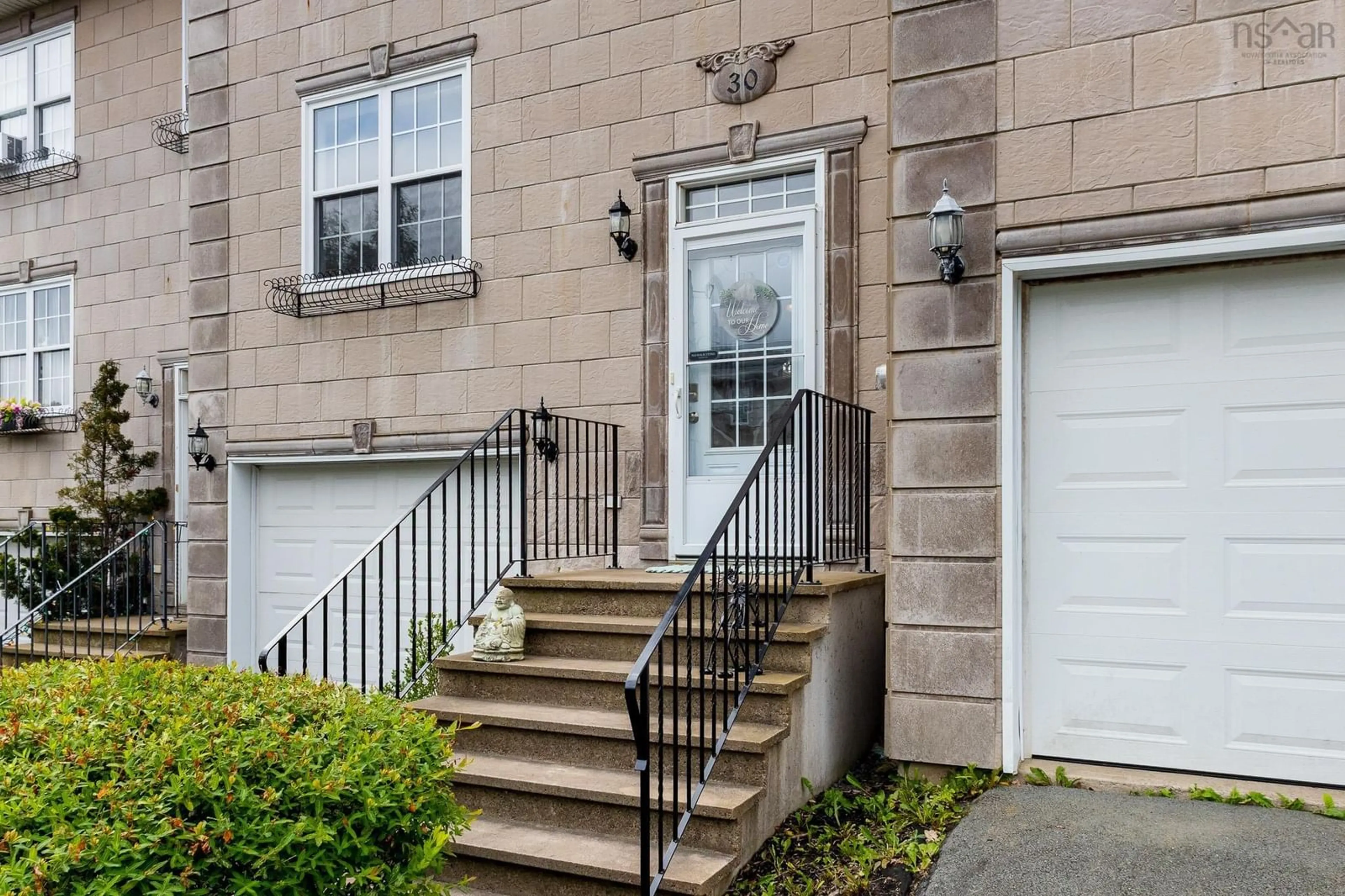 Indoor entryway for 30 Brigadier Crt, Halifax Nova Scotia B3M 4Y5