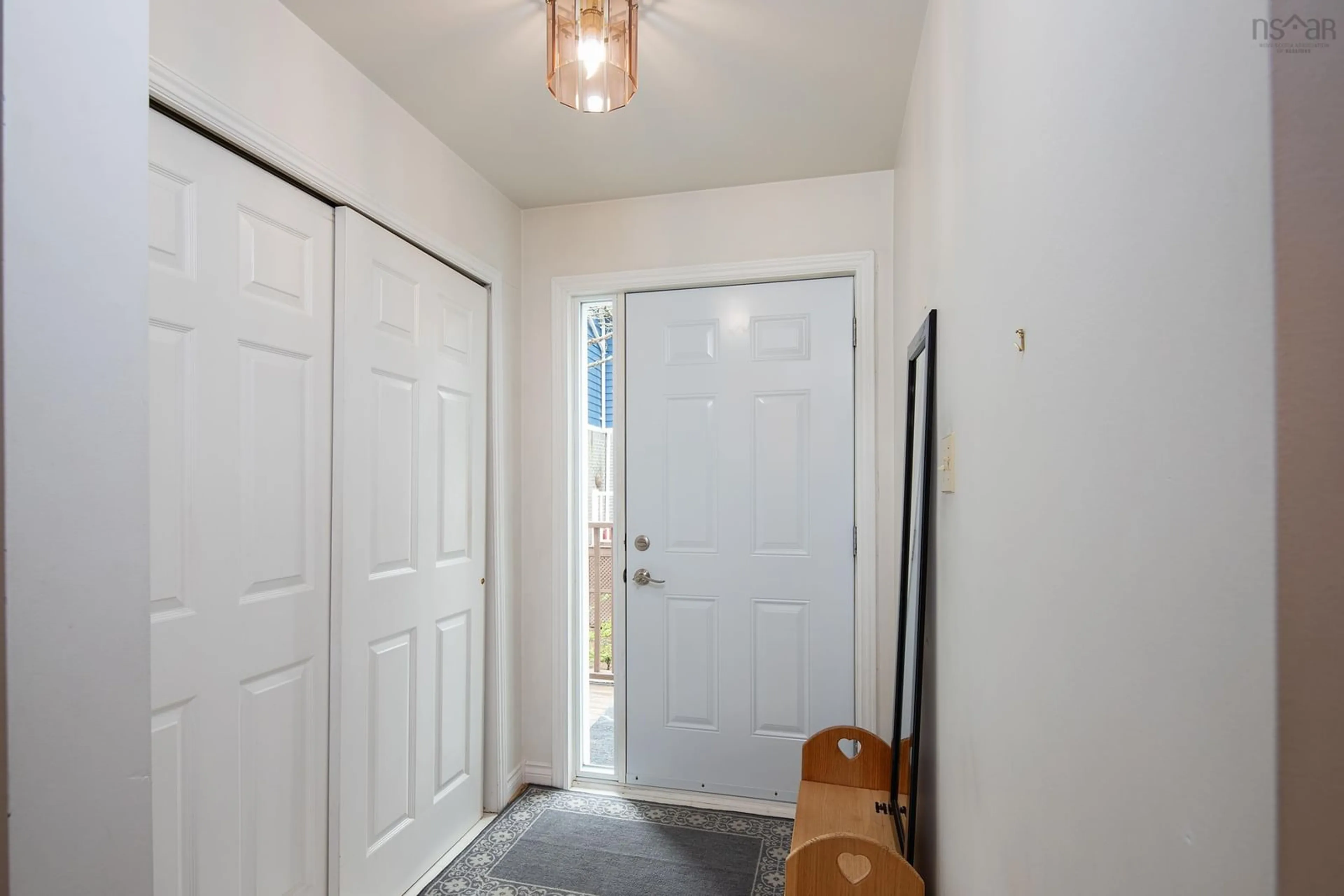 Indoor entryway for 40 Attenborough Crt, Clayton Park Nova Scotia B3M 4C9