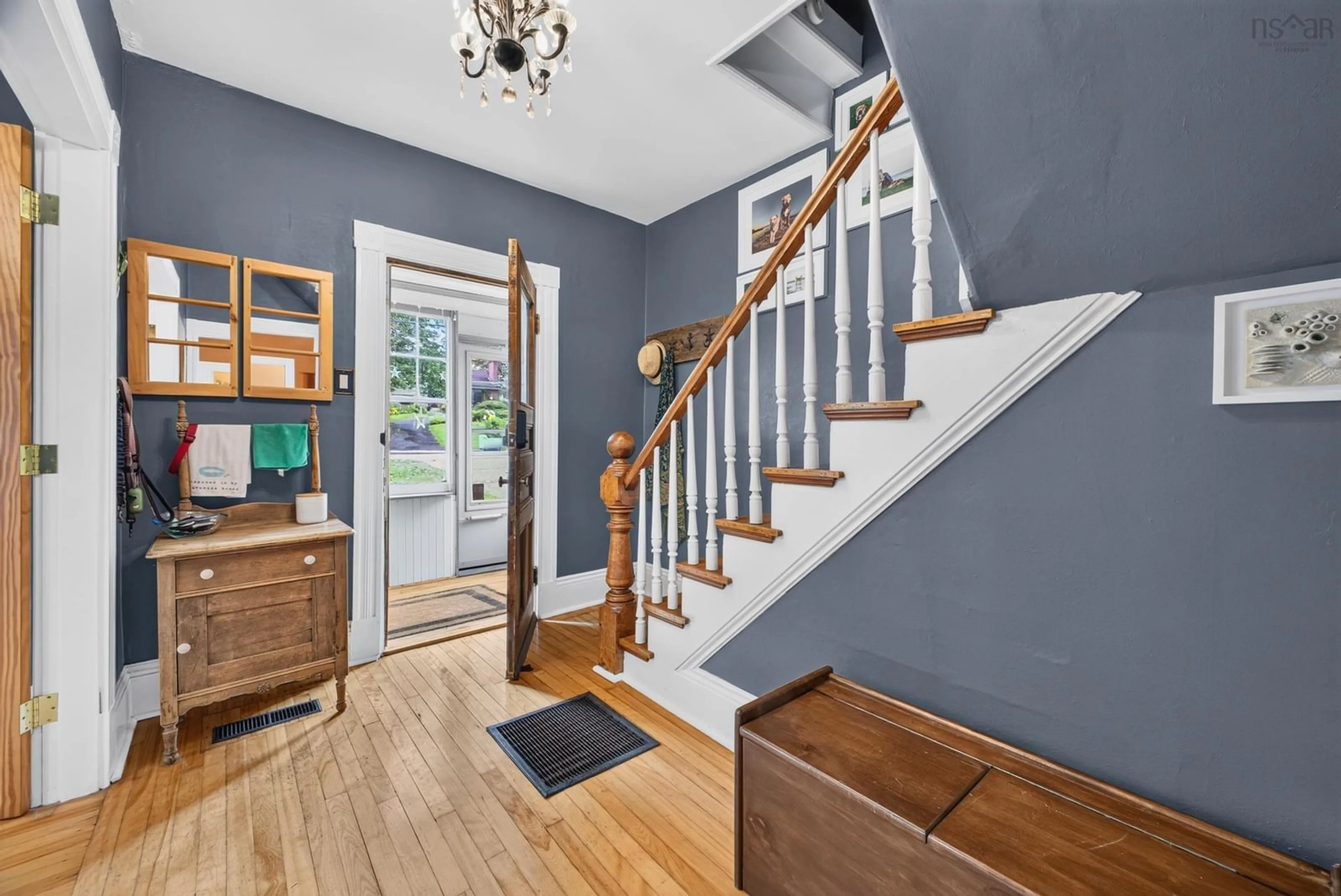 Indoor entryway for 222 Victoria St, Amherst Nova Scotia B4H 1Y9