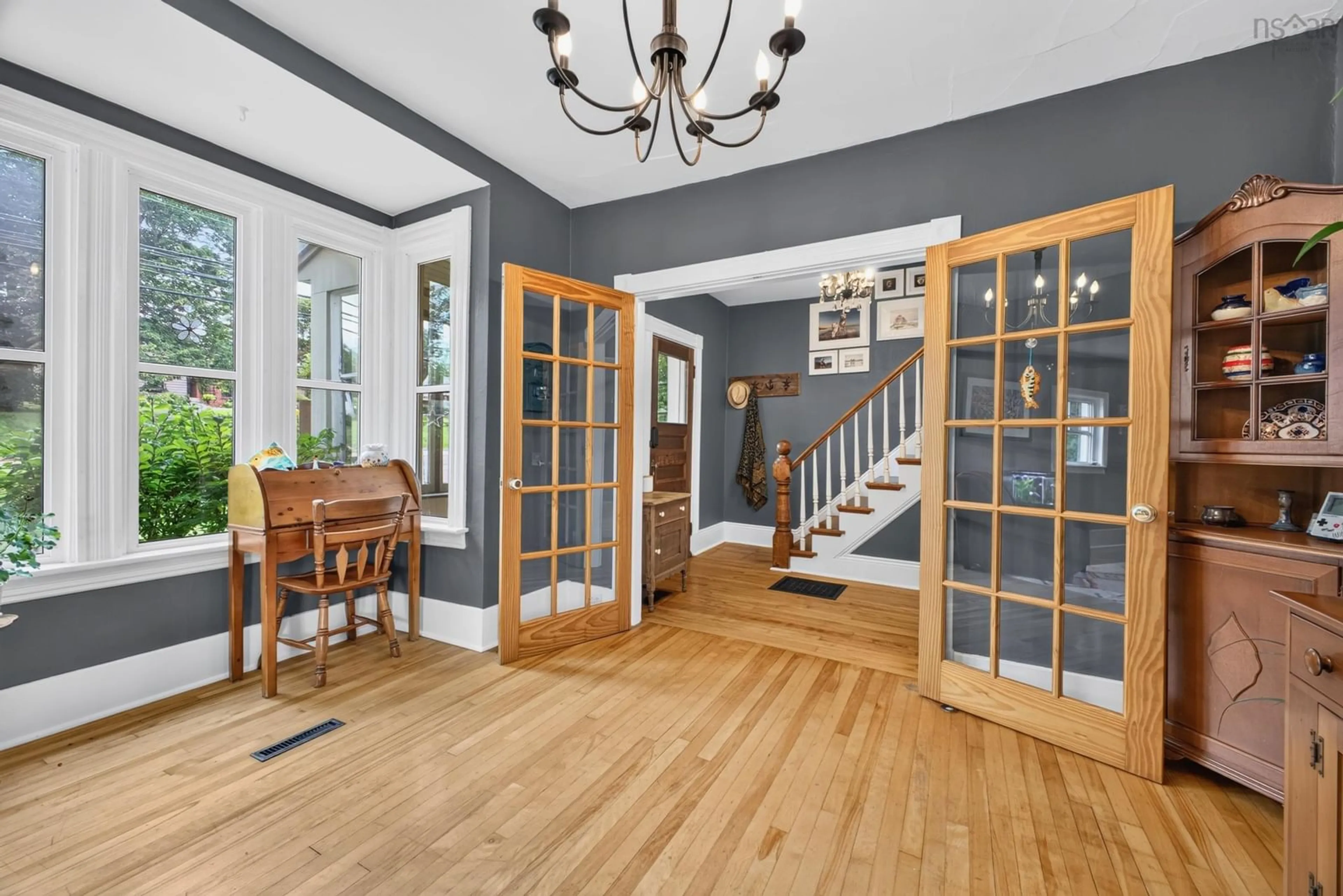 Indoor entryway for 222 Victoria St, Amherst Nova Scotia B4H 1Y9