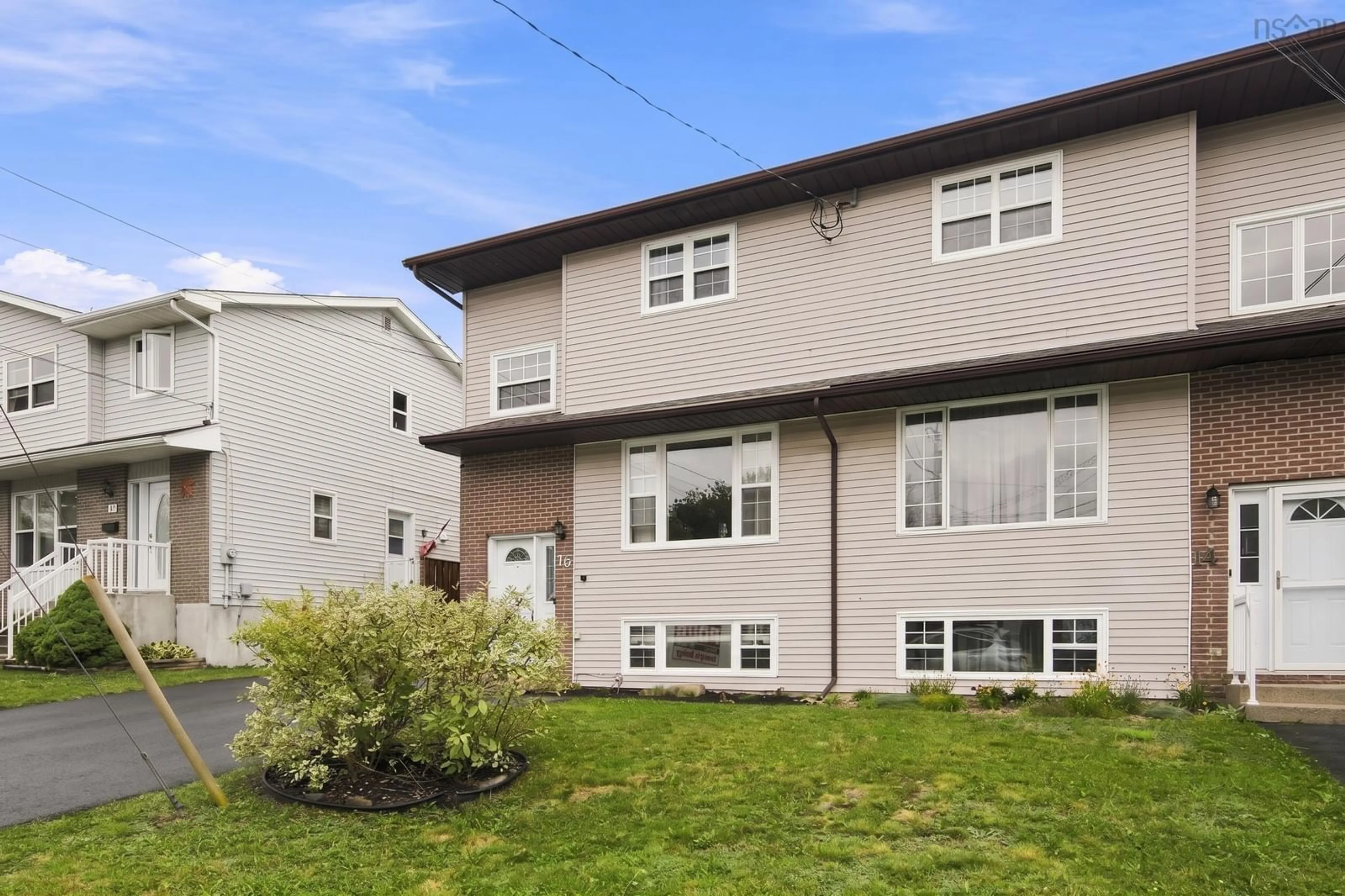 Home with vinyl exterior material, street for 16 Colonna Place, Dartmouth Nova Scotia B2X 3J3