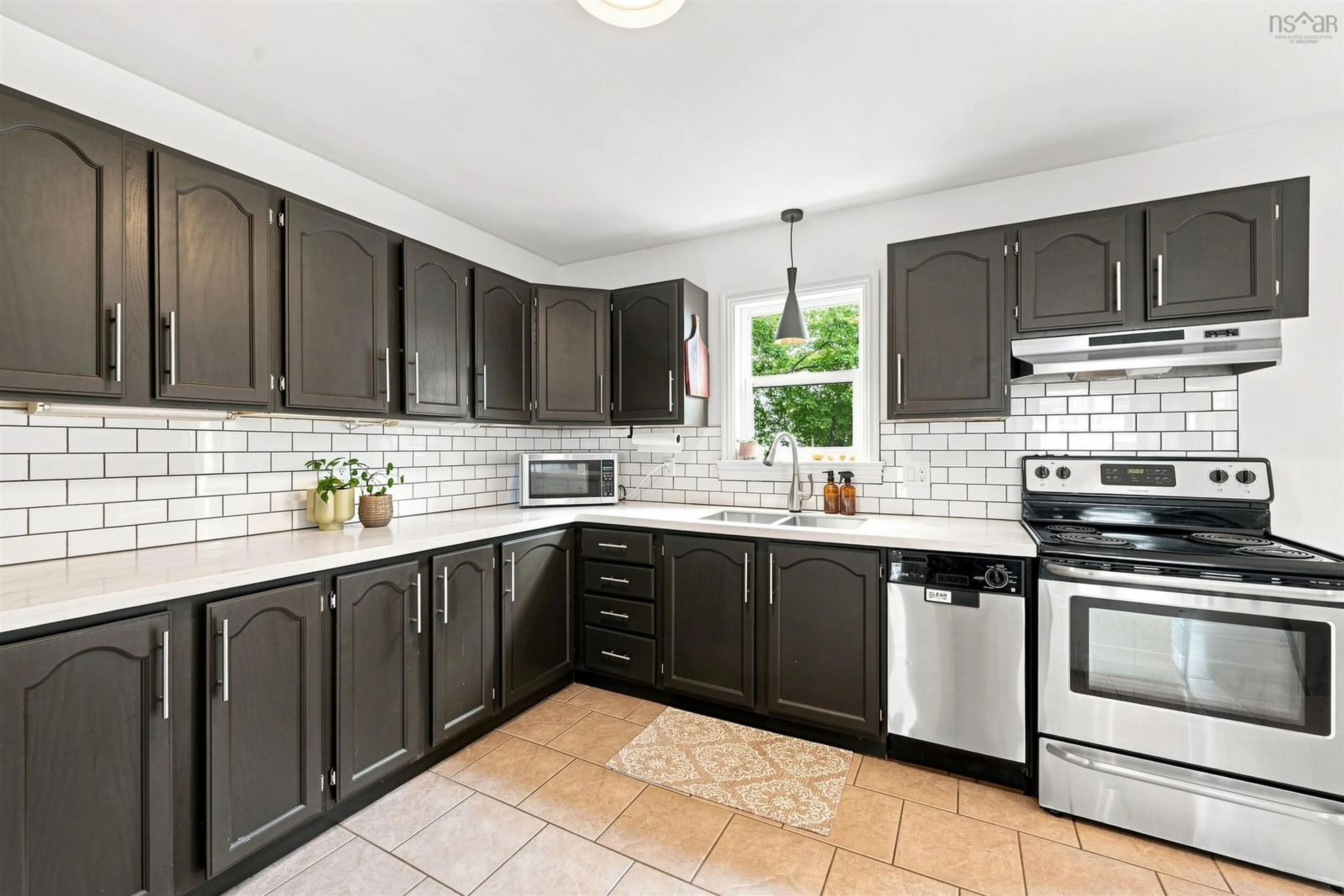Standard kitchen, ceramic/tile floor for 16 Colonna Place, Dartmouth Nova Scotia B2X 3J3