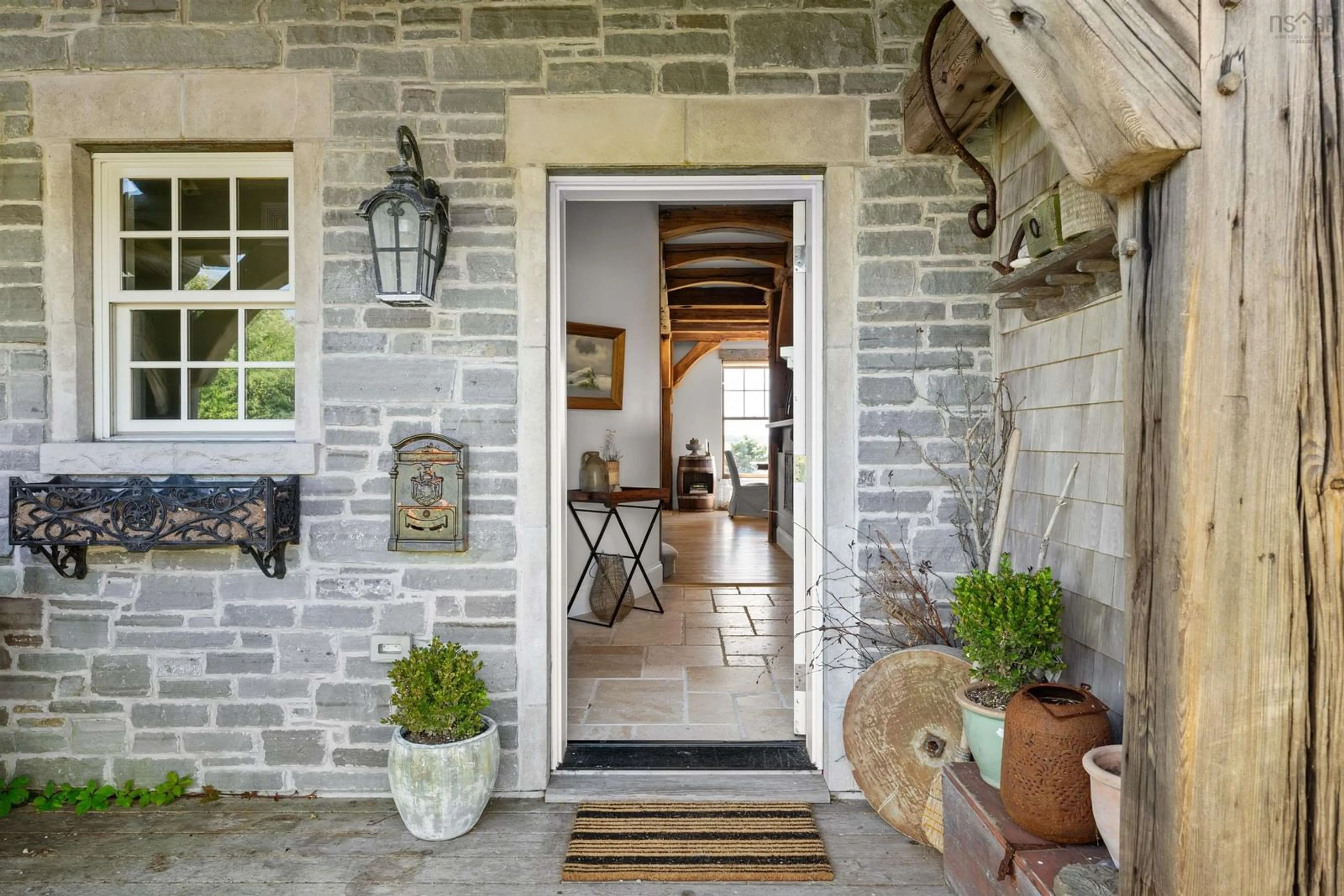 Indoor entryway for 27 Seashore Lane, Blandford Nova Scotia B0J 1T0