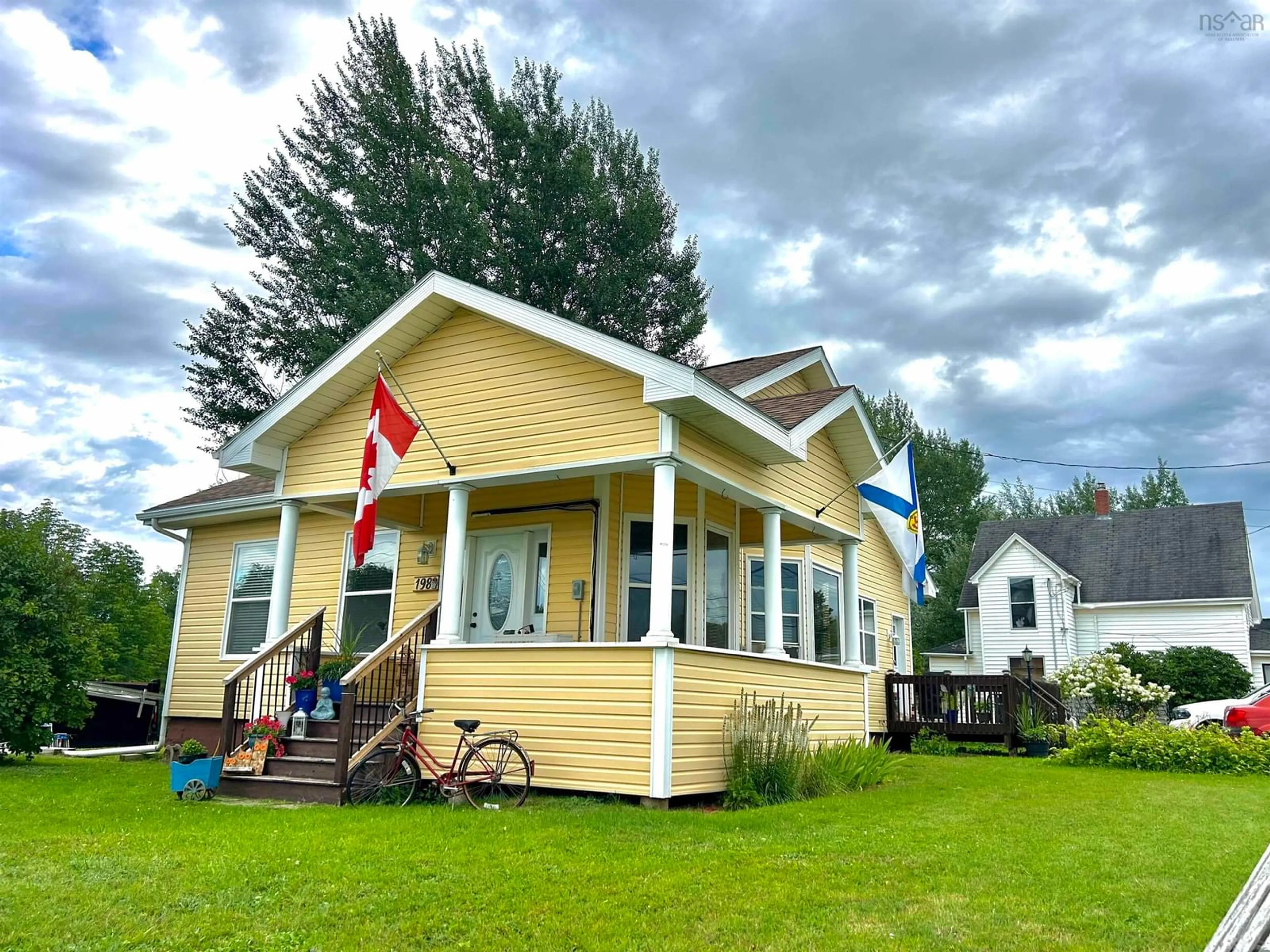 Home with vinyl exterior material, unknown for 198 Main St, Trenton Nova Scotia B0K 1X0