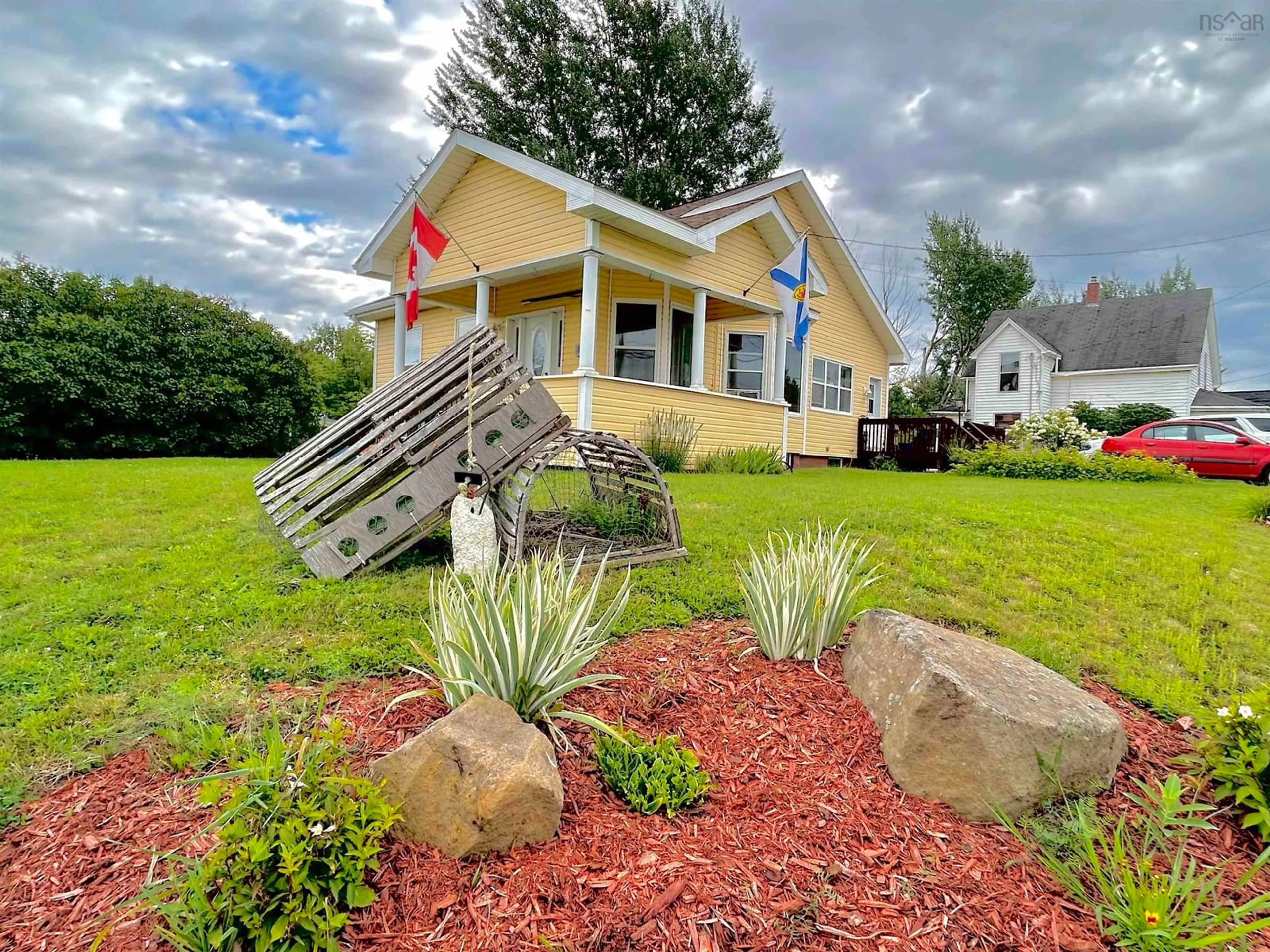 A pic from outside/outdoor area/front of a property/back of a property/a pic from drone, unknown for 198 Main St, Trenton Nova Scotia B0K 1X0