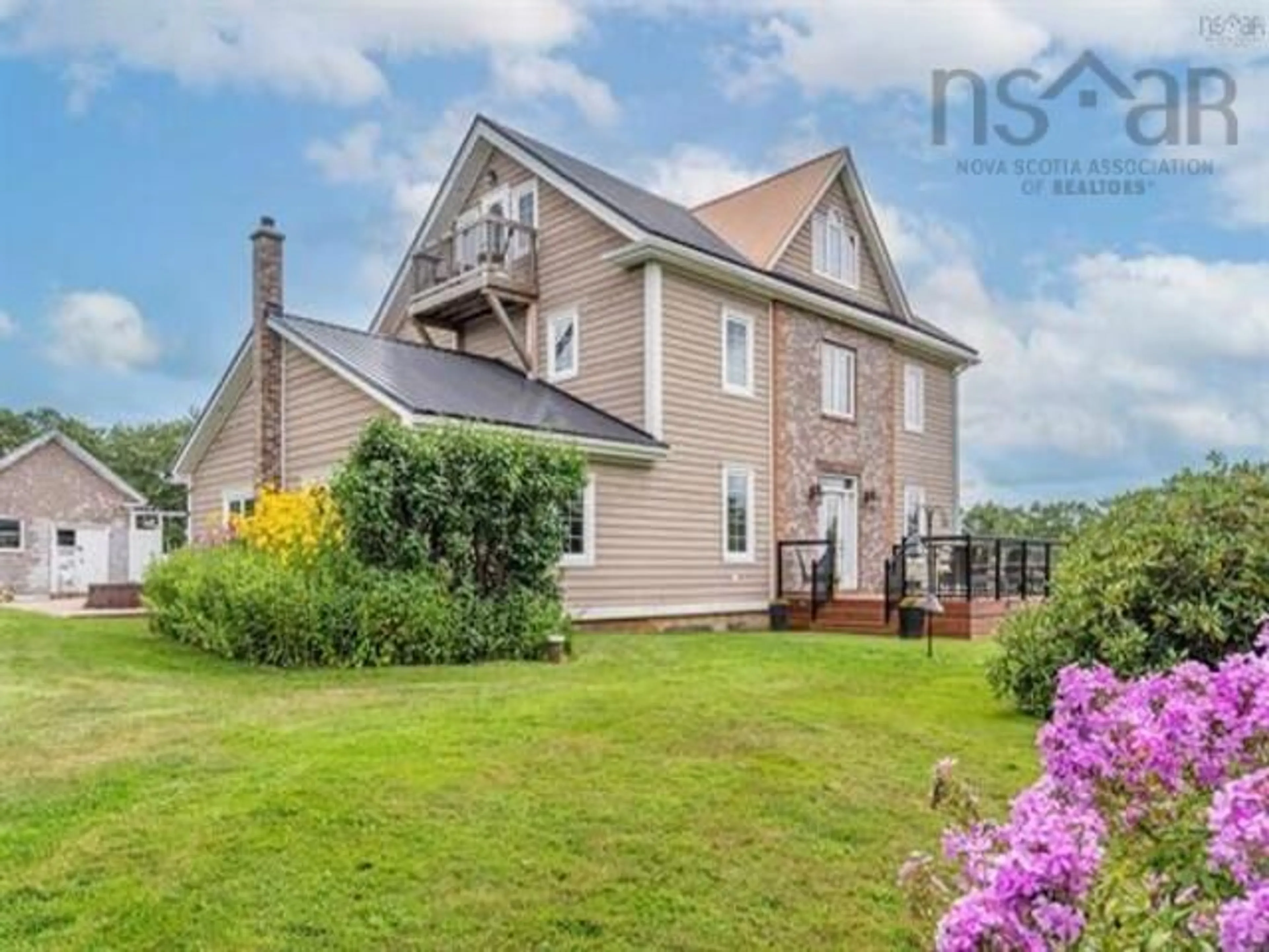 Home with vinyl exterior material, unknown for 10301 Highway 215 South Maitland, South Maitland Nova Scotia B0N 2H0