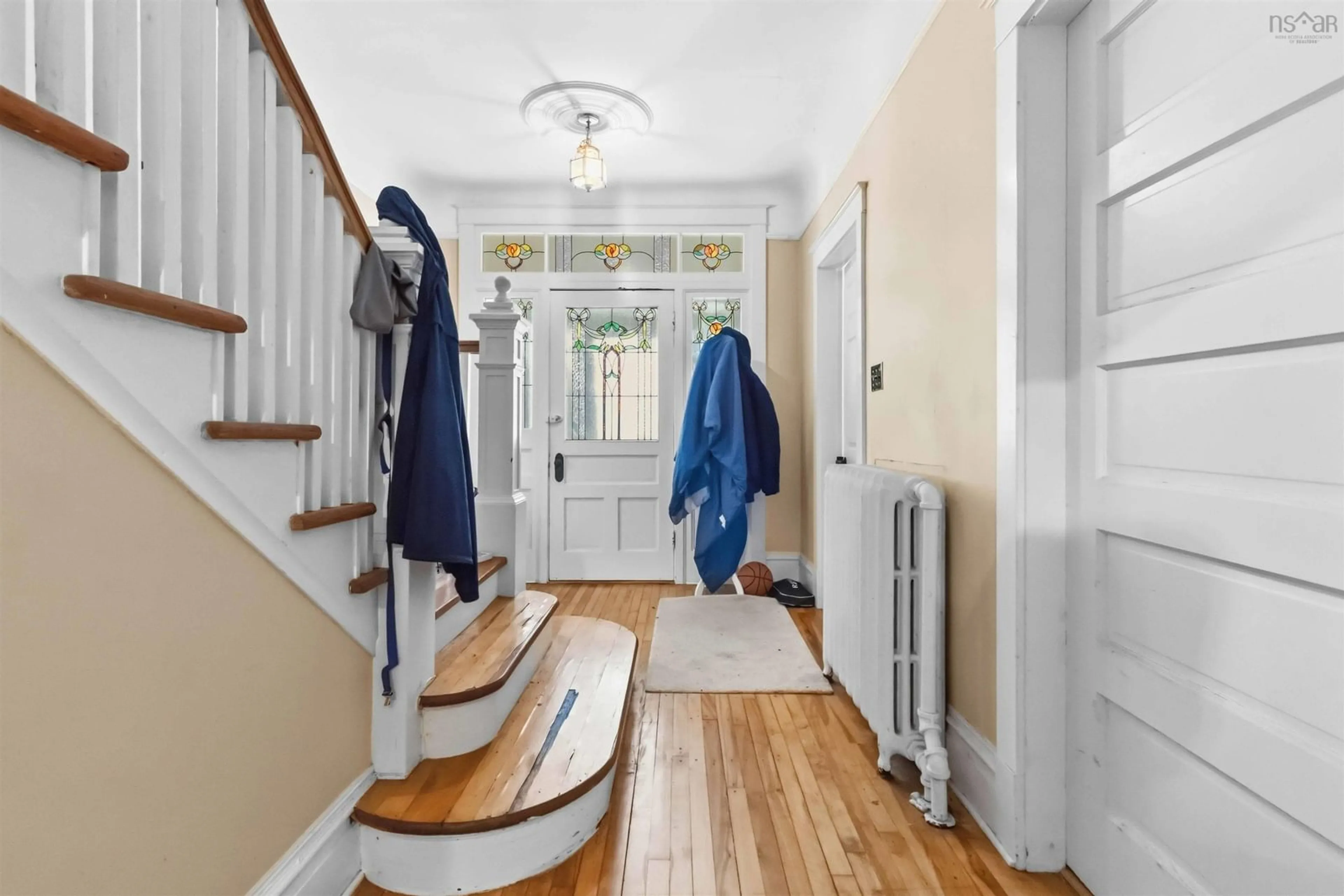 Indoor entryway for 1793 Oxford St, Halifax Peninsula Nova Scotia B3H 3Z9