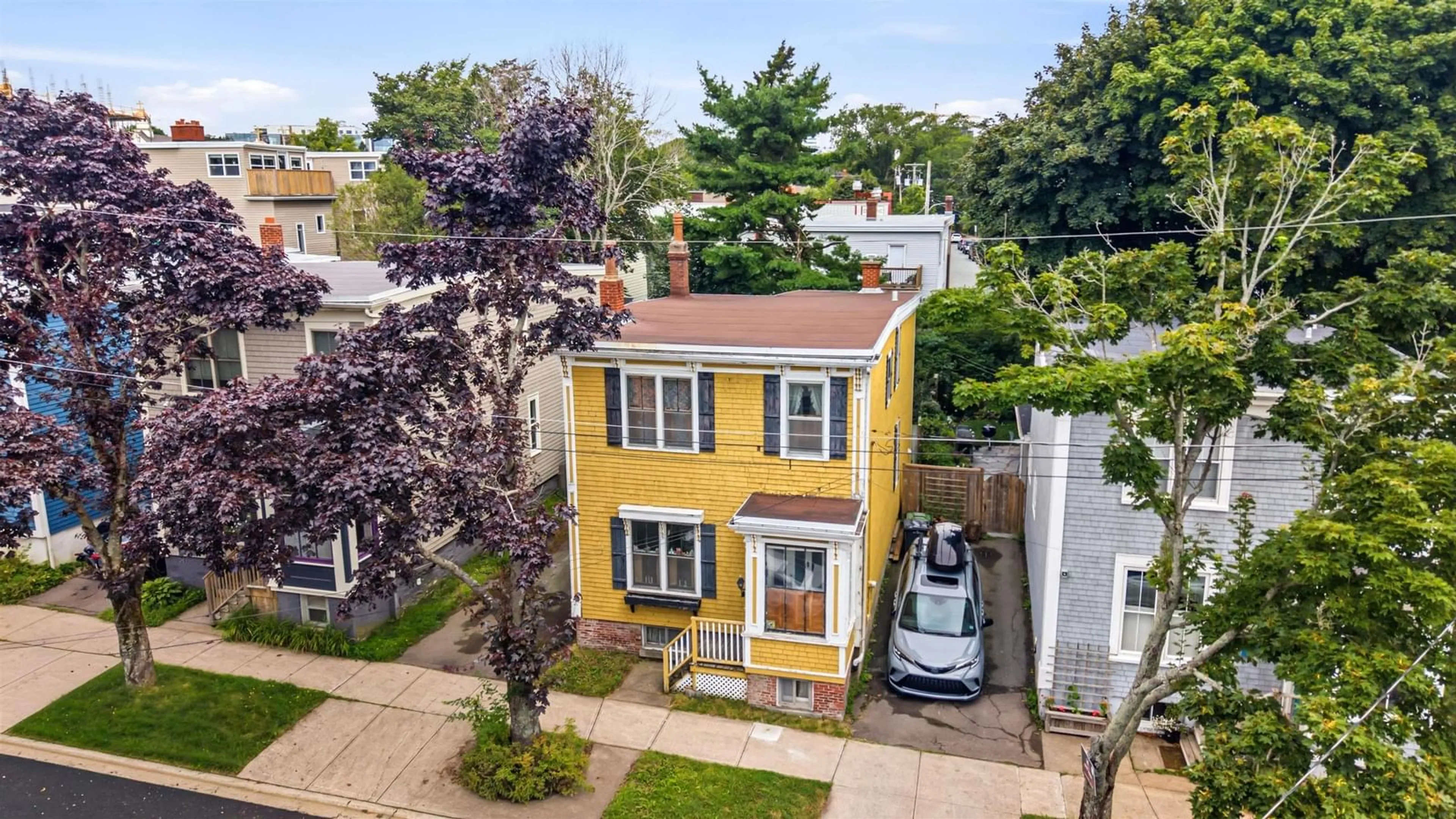A pic from outside/outdoor area/front of a property/back of a property/a pic from drone, street for 6079 Compton Ave, Halifax Nova Scotia B3K 1E8
