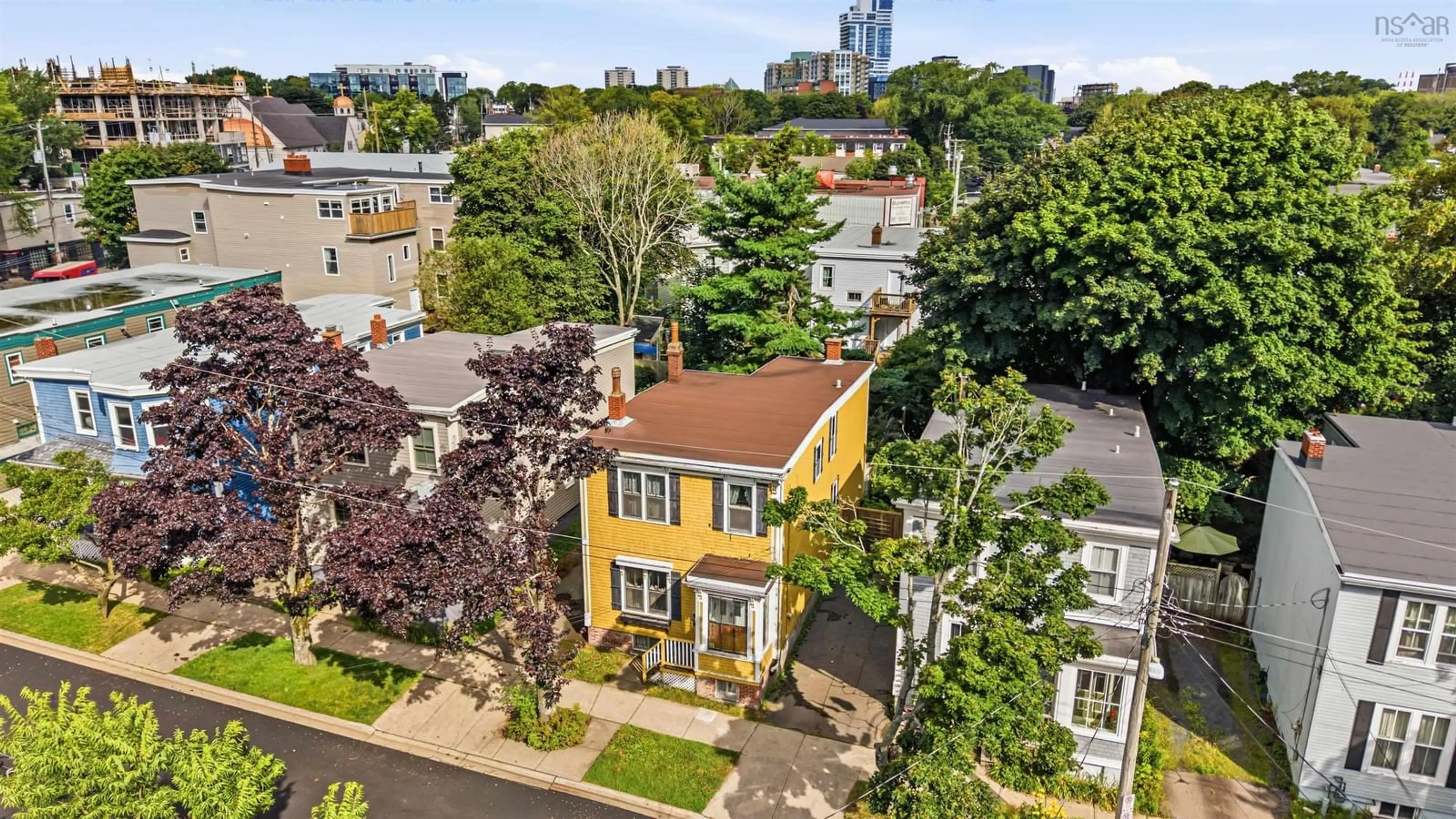 A pic from outside/outdoor area/front of a property/back of a property/a pic from drone, city buildings view from balcony for 6079 Compton Ave, Halifax Nova Scotia B3K 1E8