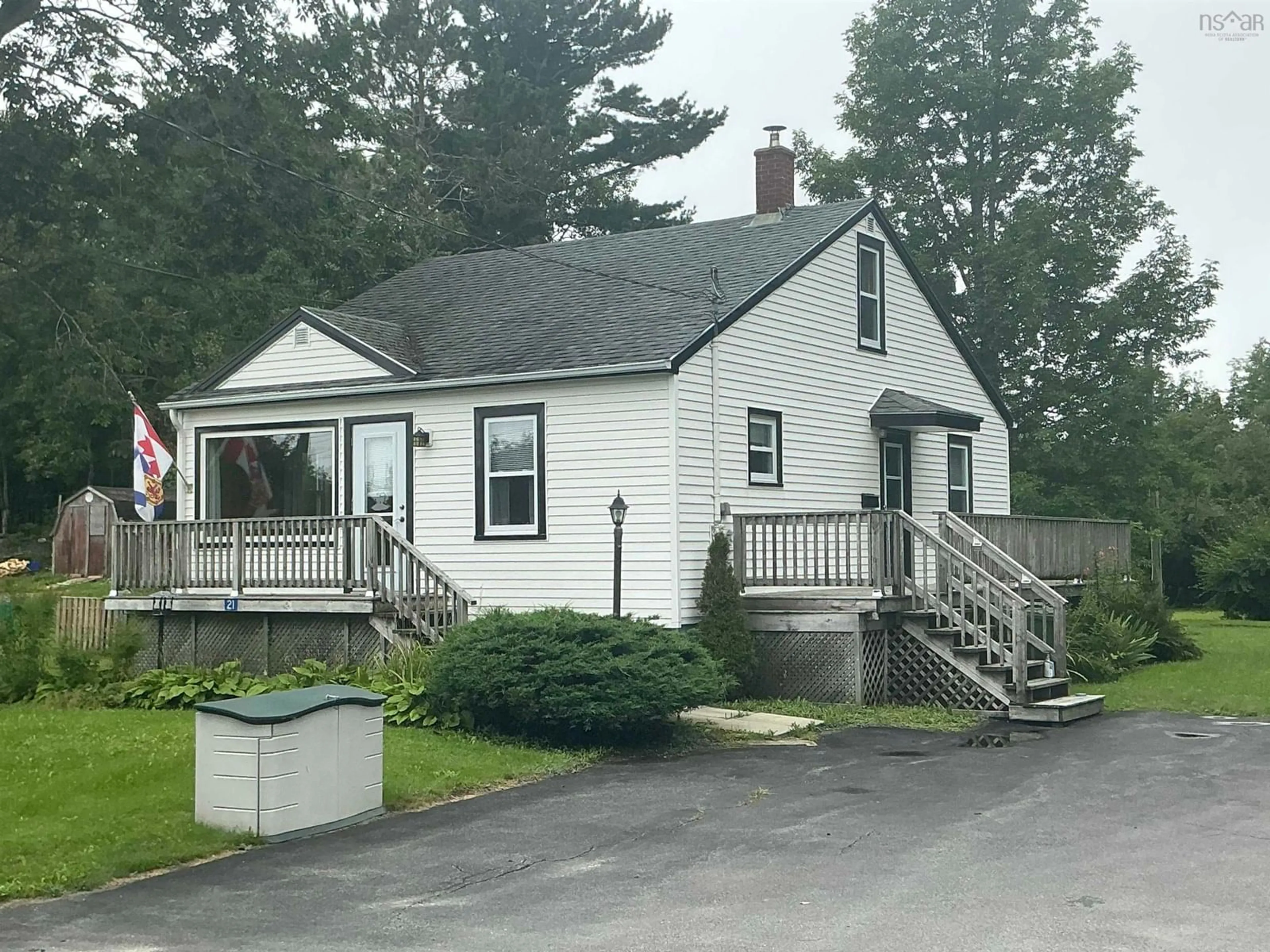 A pic from outside/outdoor area/front of a property/back of a property/a pic from drone, street for 21 Elm St, Brooklyn Nova Scotia B0J 1H0