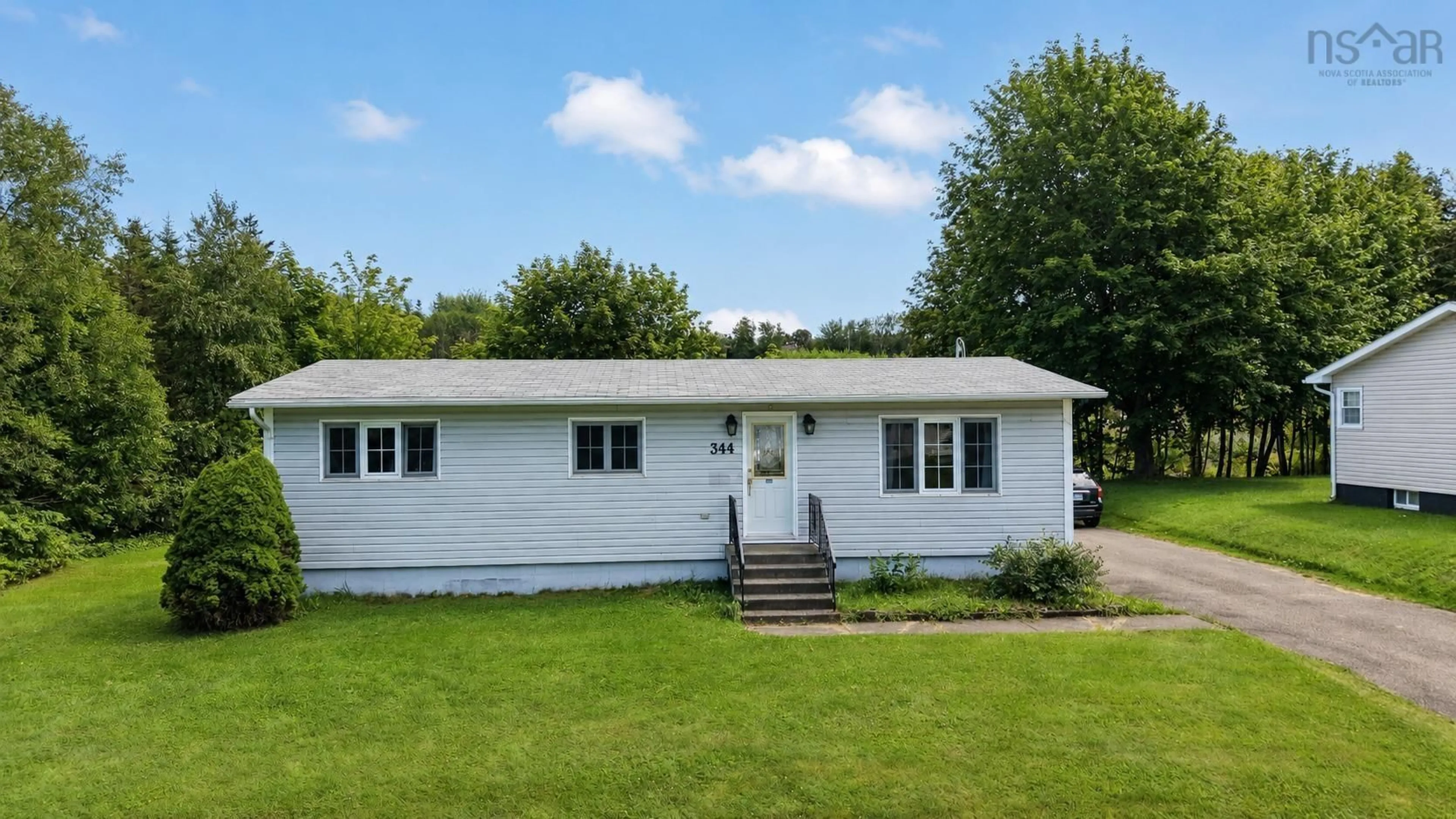 Home with vinyl exterior material, unknown for 344 Newlands Ave, Sydney Nova Scotia B1S 1Z4