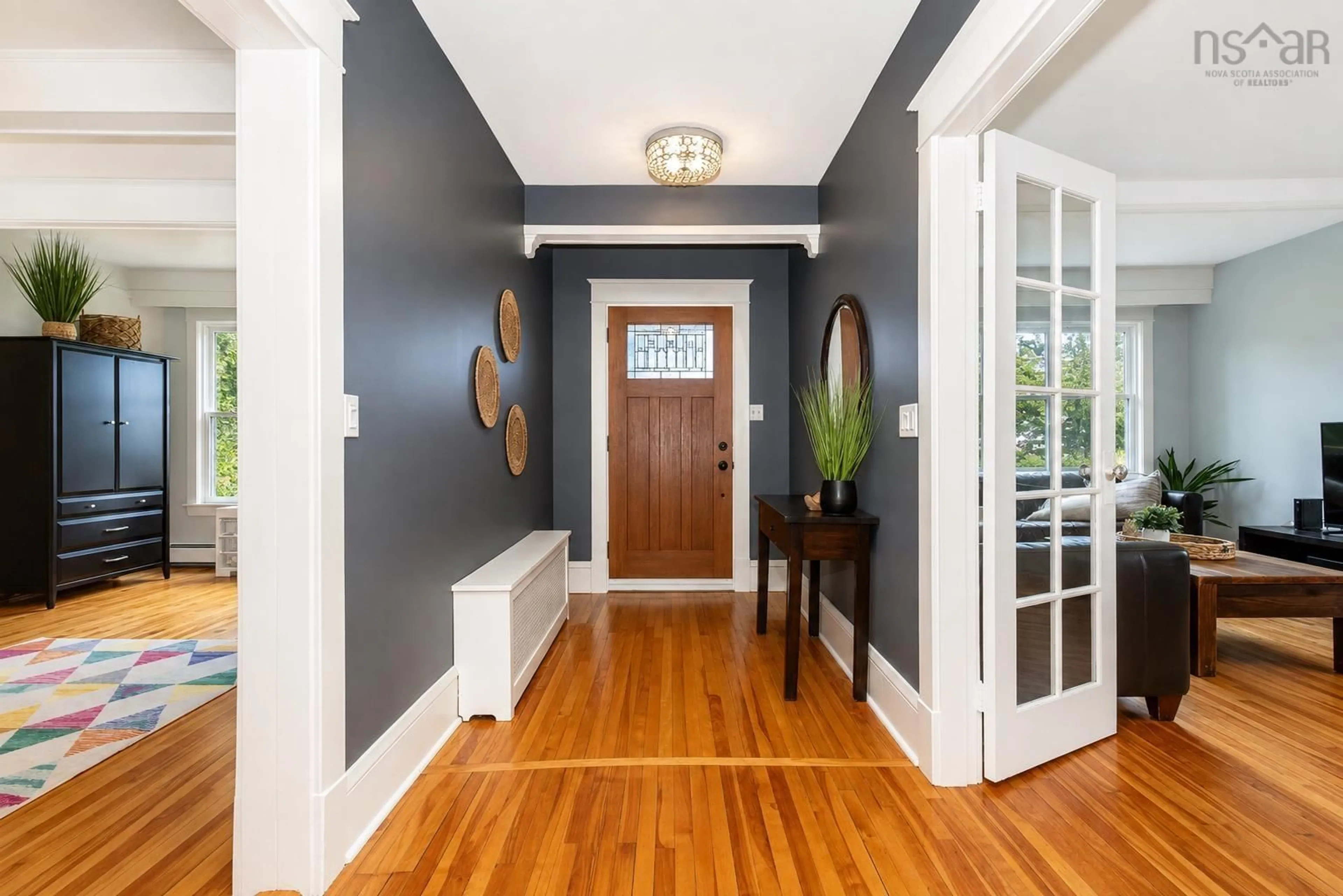 Indoor entryway for 84 Union St, Sydney Nova Scotia B1P 4X5