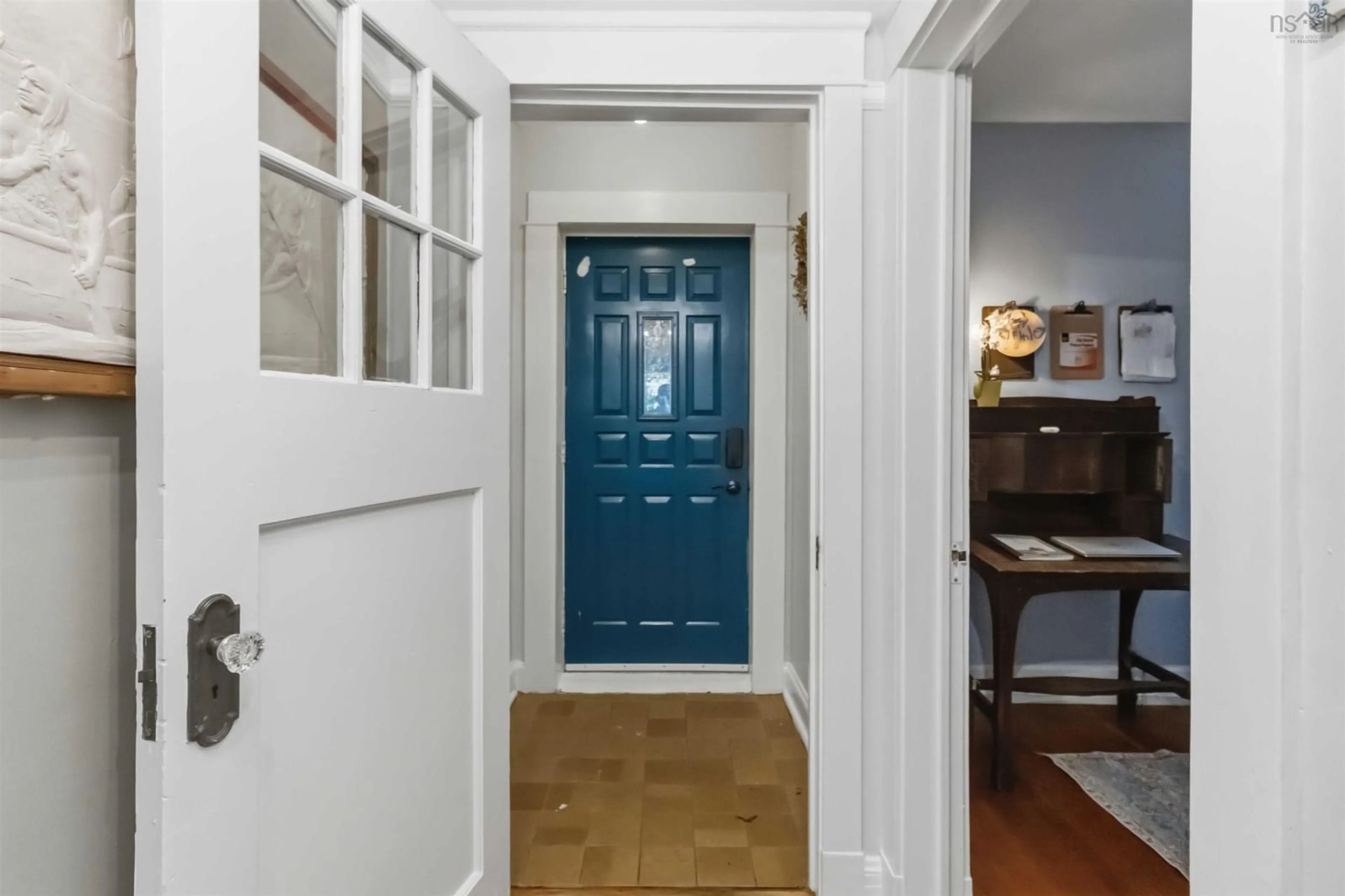 Indoor entryway for 5518 Stanley Pl, Halifax Nova Scotia B3K 2E7