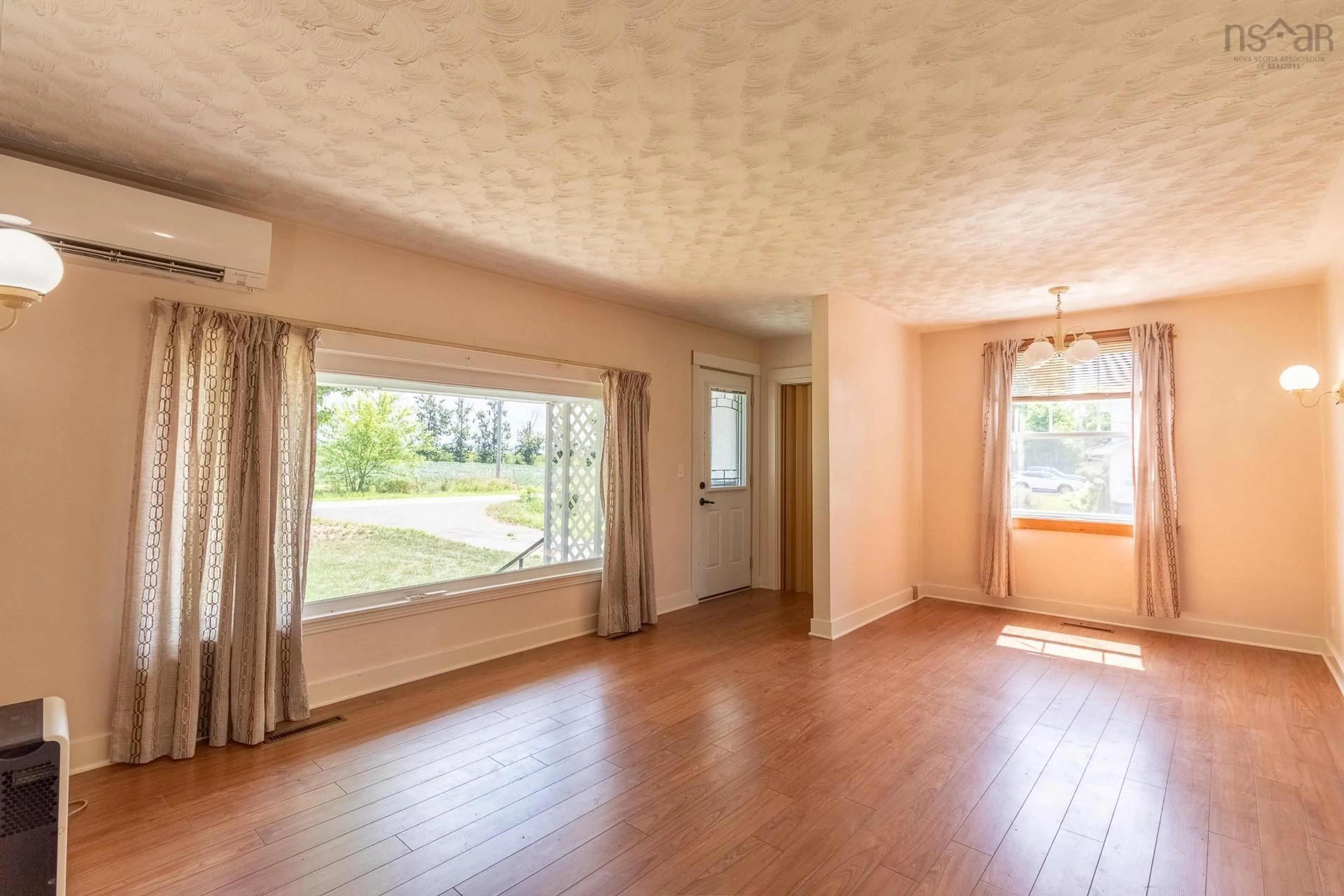 A pic of a room for 1549 Victoria Rd, Dempseys Corner Nova Scotia B0P 1C0