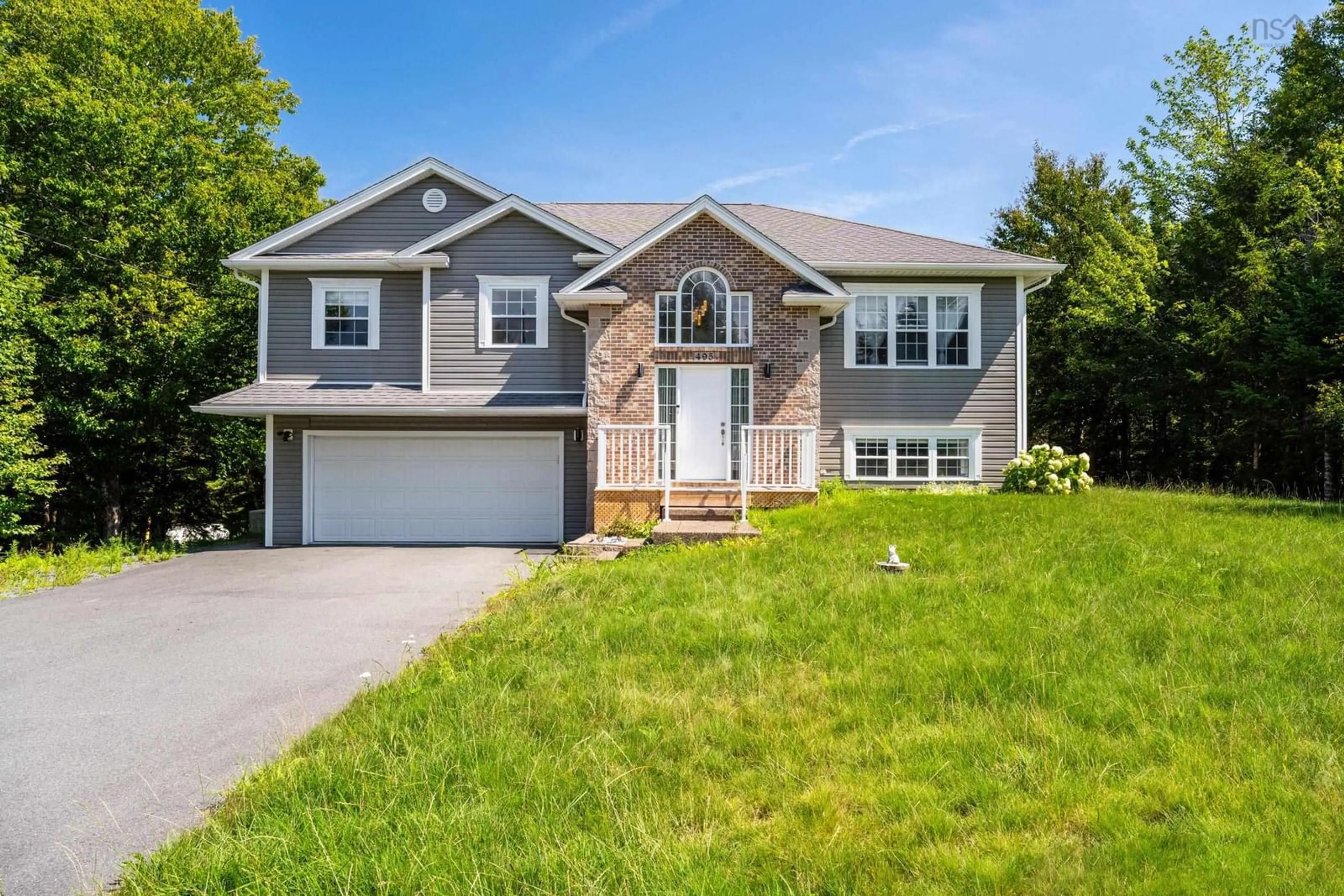 Home with vinyl exterior material, street for 495 Gatehouse Run, Hammonds Plains Nova Scotia B4B 0A9