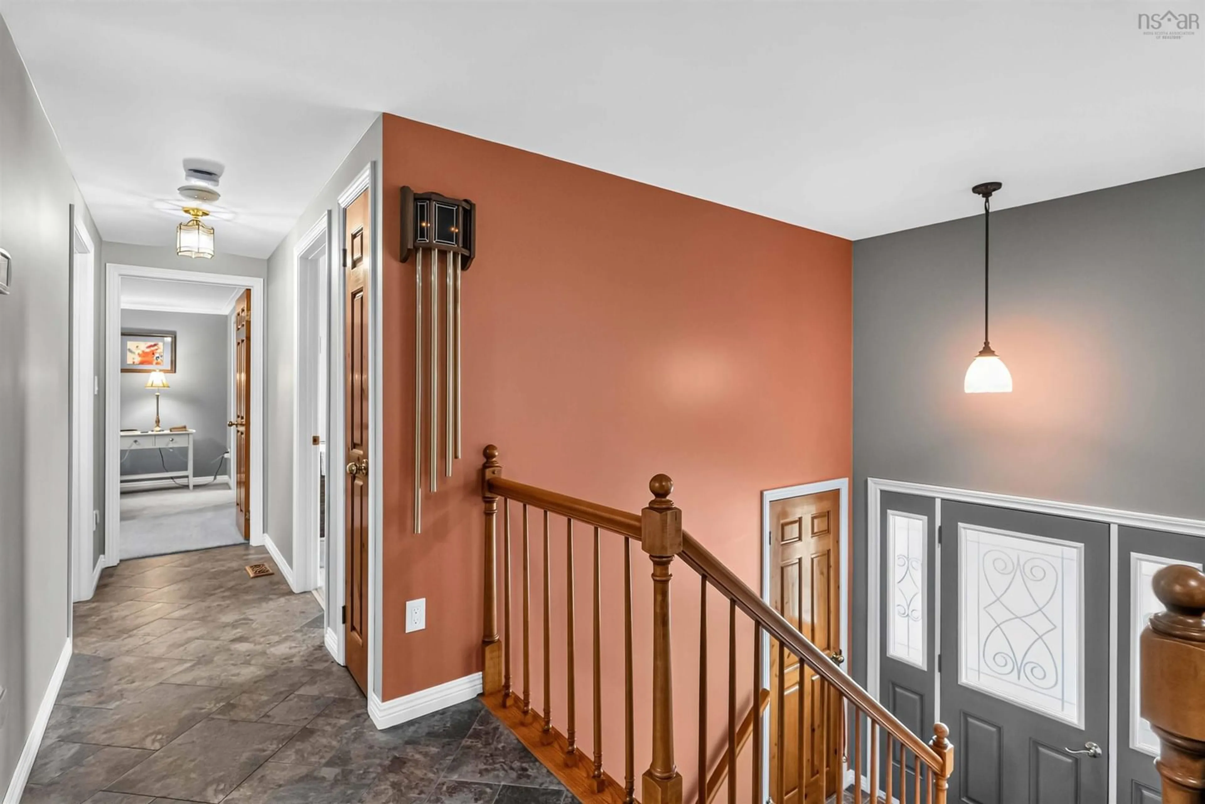 Indoor entryway for 1008 Country Club Blvd, New Minas Nova Scotia B4N 4W8